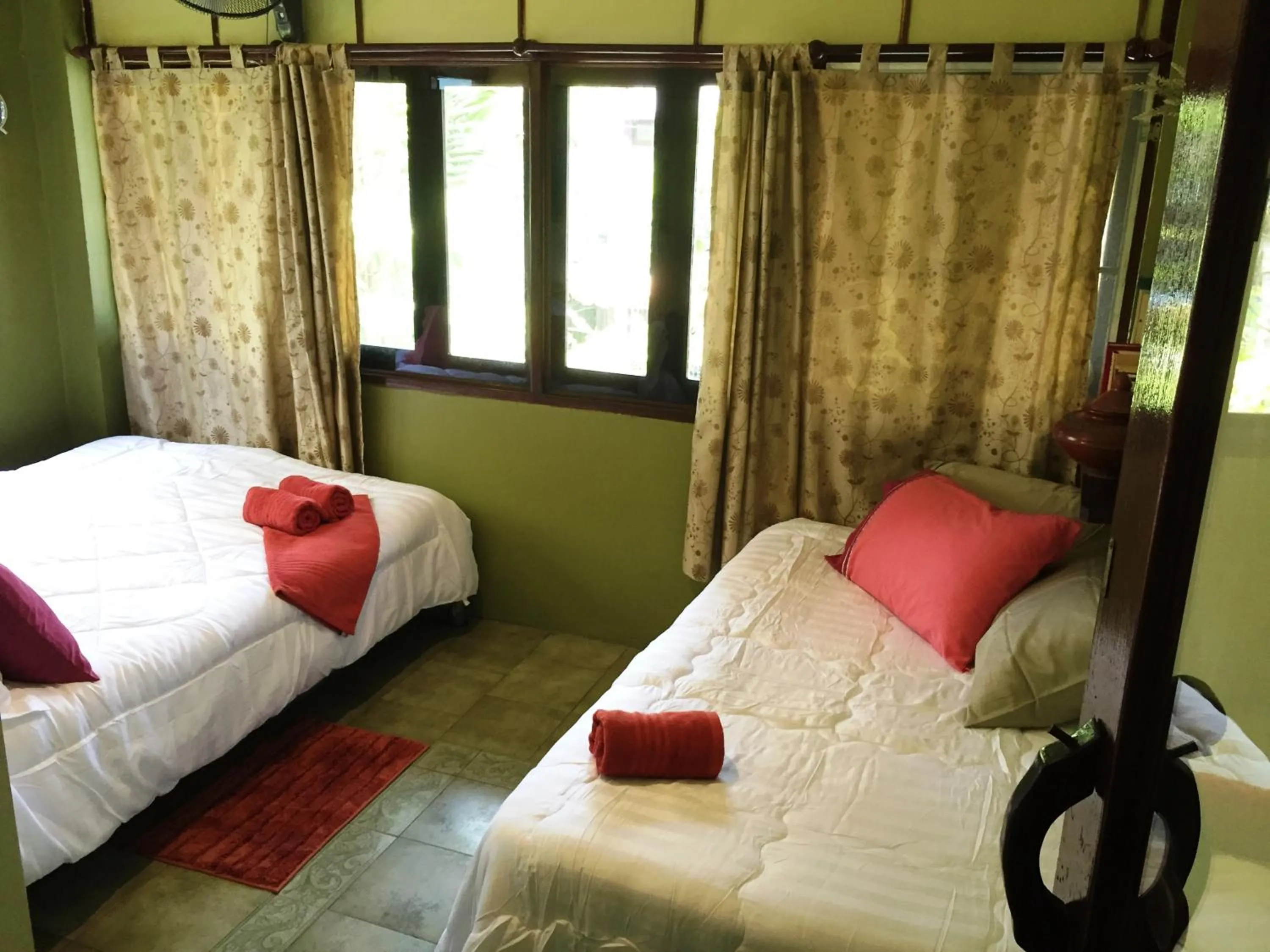 Bed in Shanti Lodge