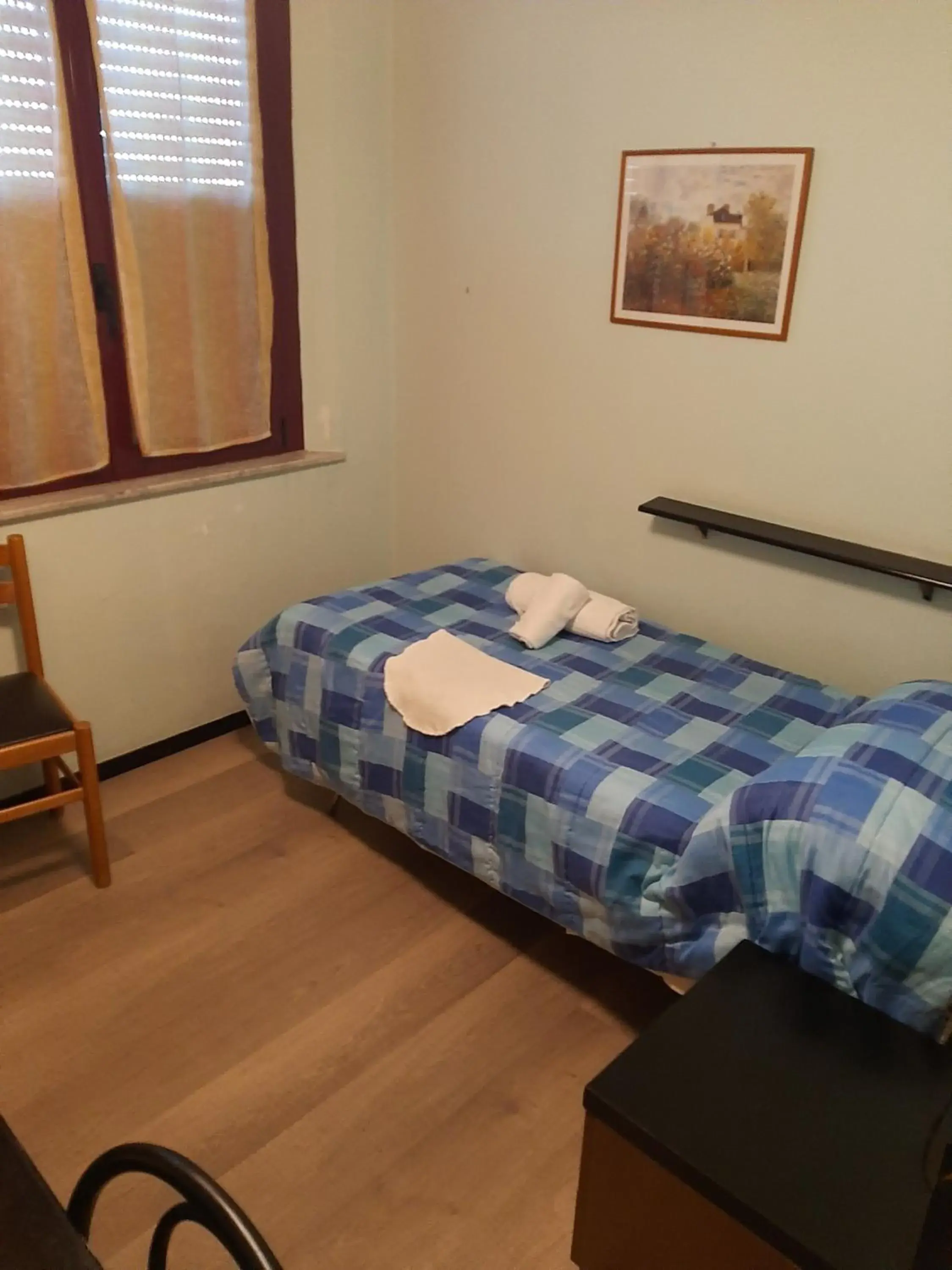 Bedroom in Hotel Niagara Bedroom in Hotel Niagara