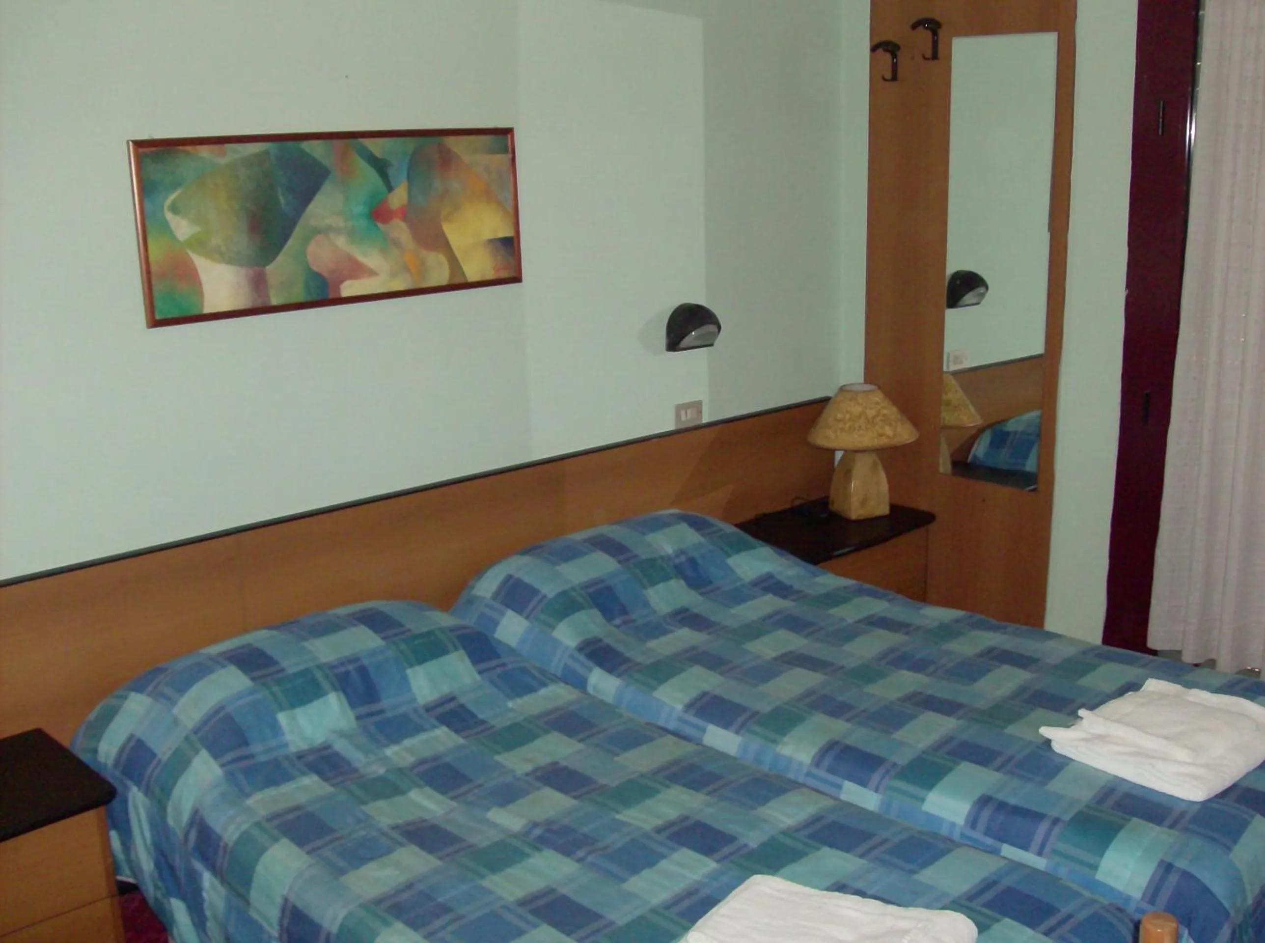 Bedroom in Hotel Niagara