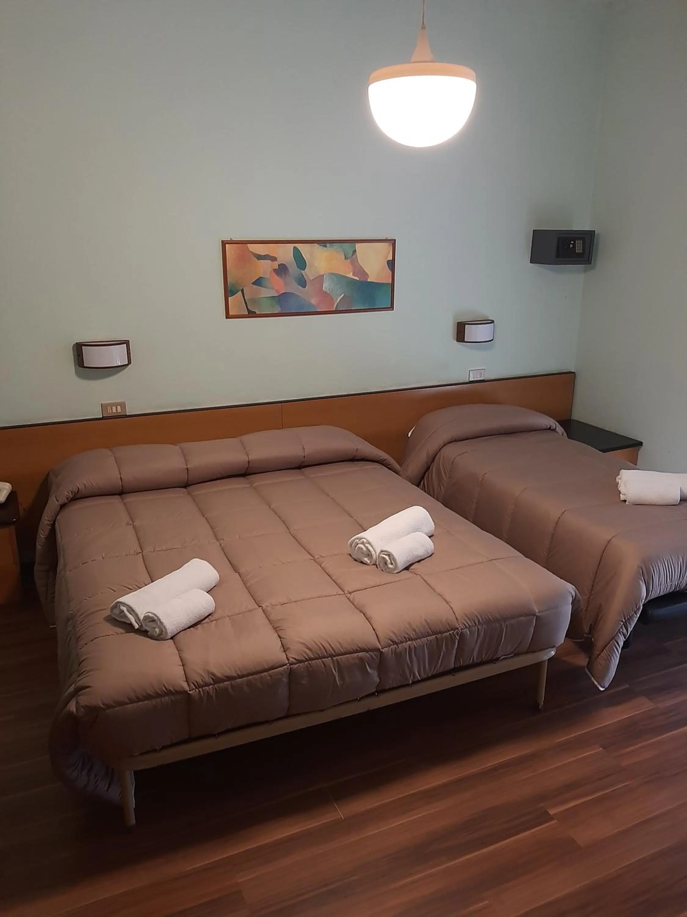 Bedroom in Hotel Niagara