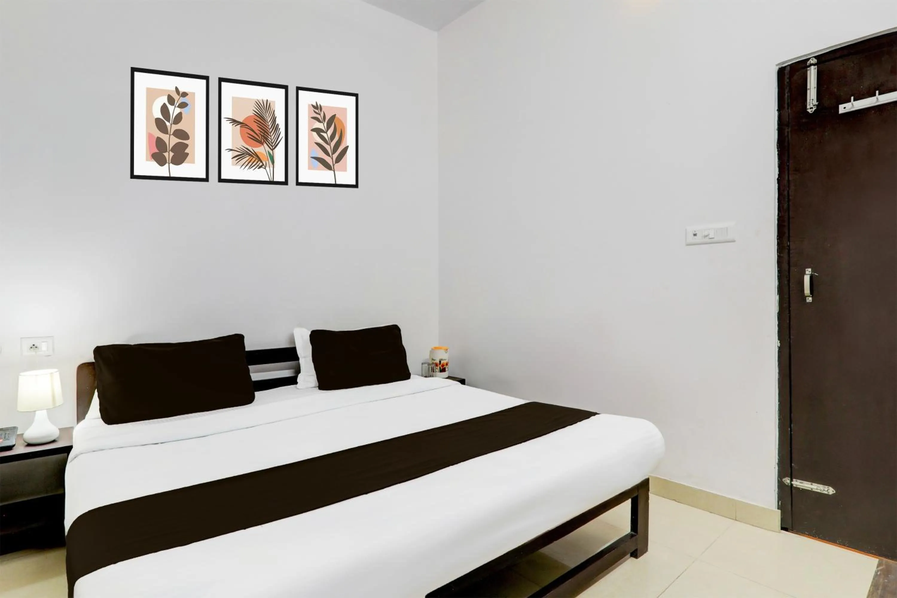 Bed in Super Hotel O Indira Nagar