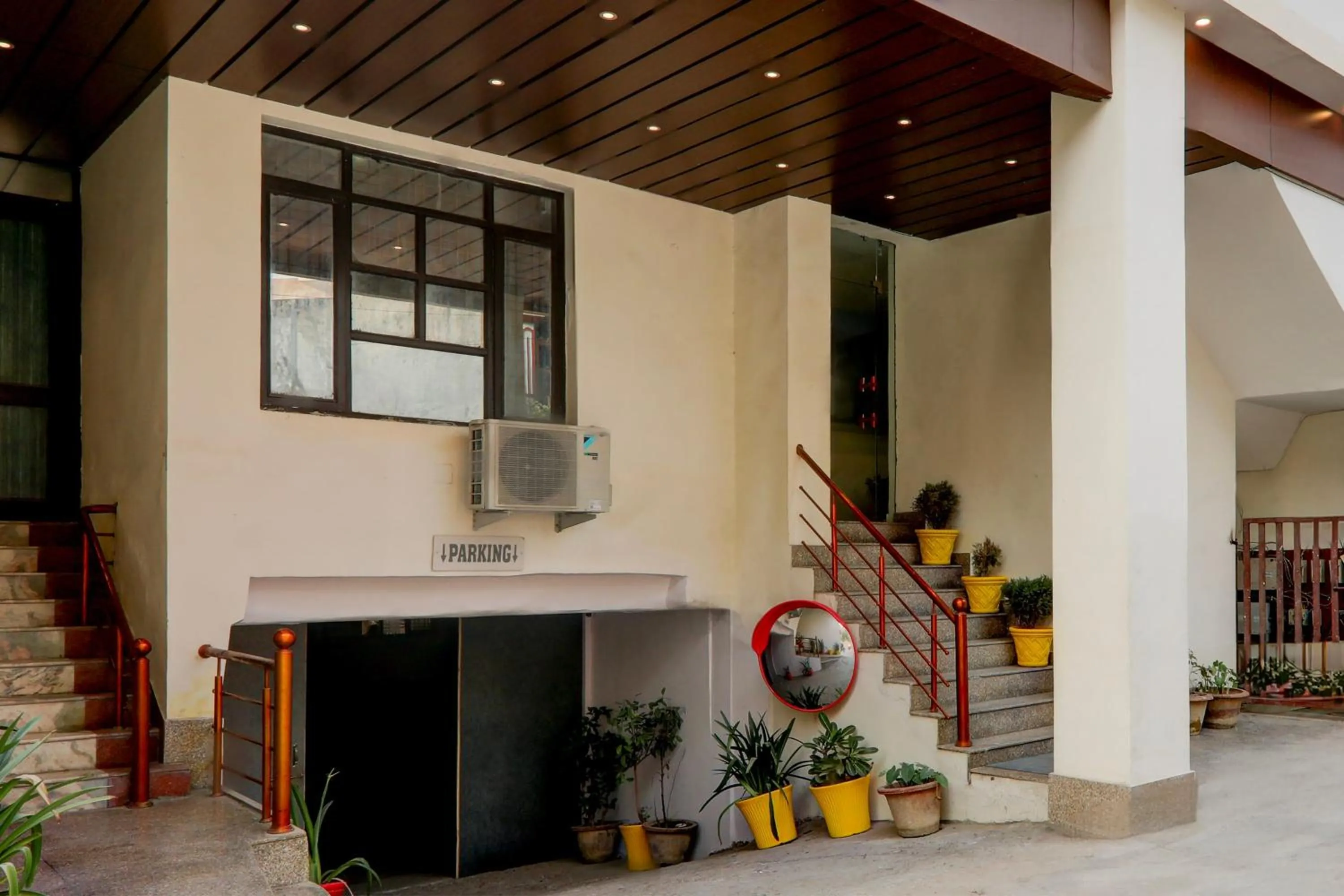 Super Hotel O Indira Nagar