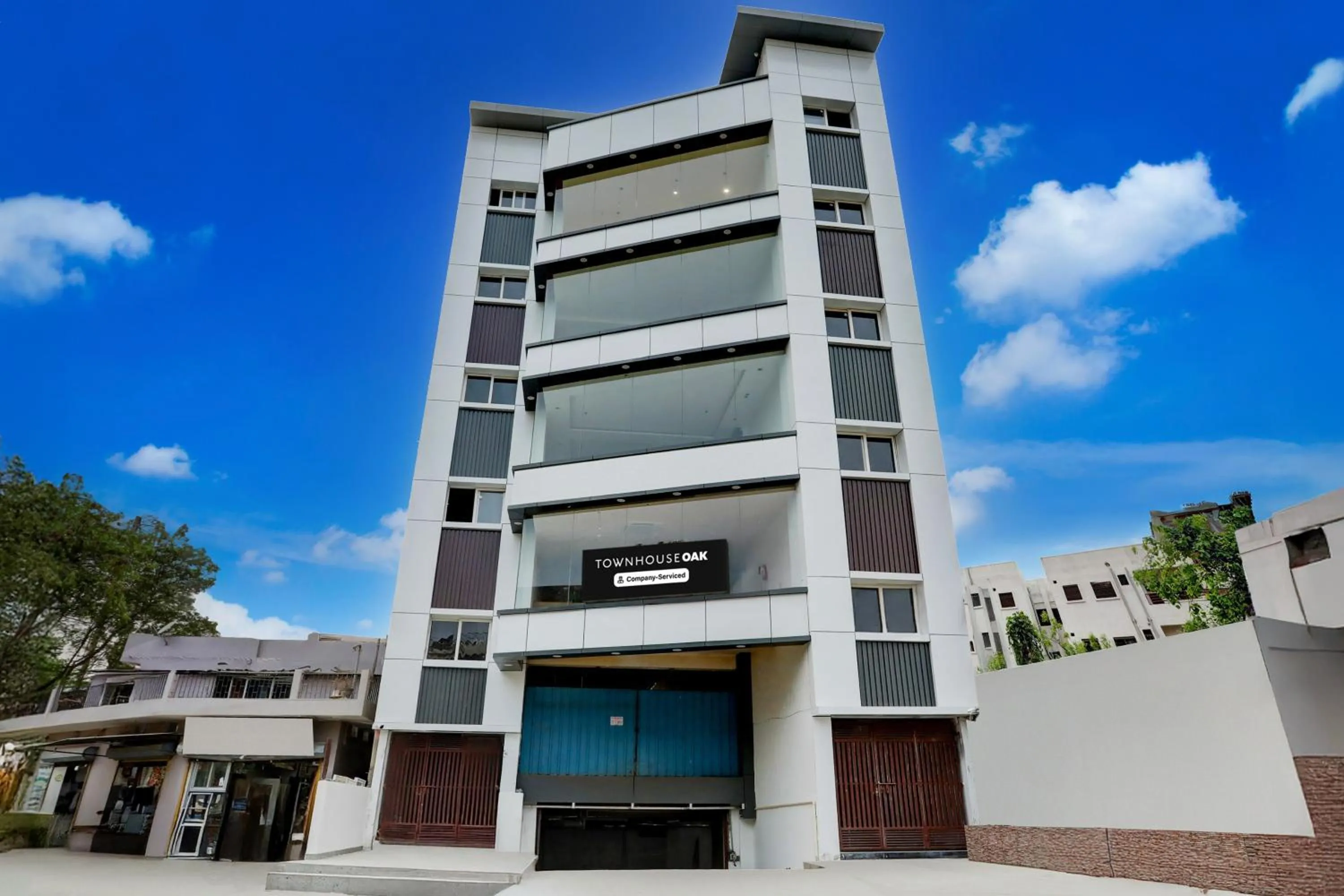 Facade/entrance in Super Townhouse Oak AIIMS Walmi Govindpur