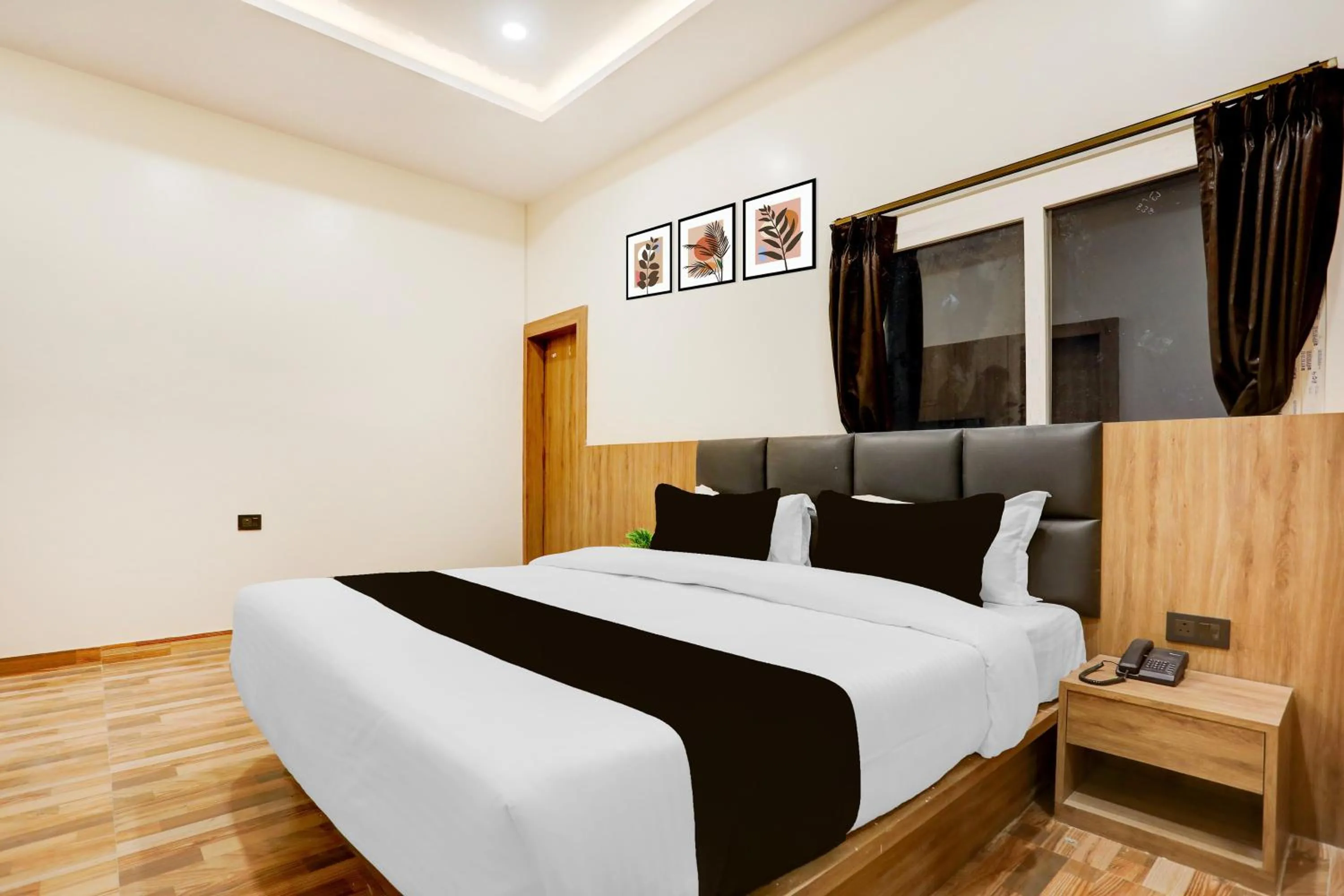 Bedroom, Bed in Super Townhouse Oak AIIMS Walmi Govindpur