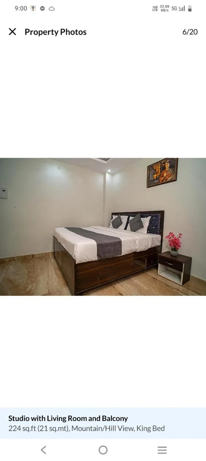 Bed in Hotel Luxury Heaven