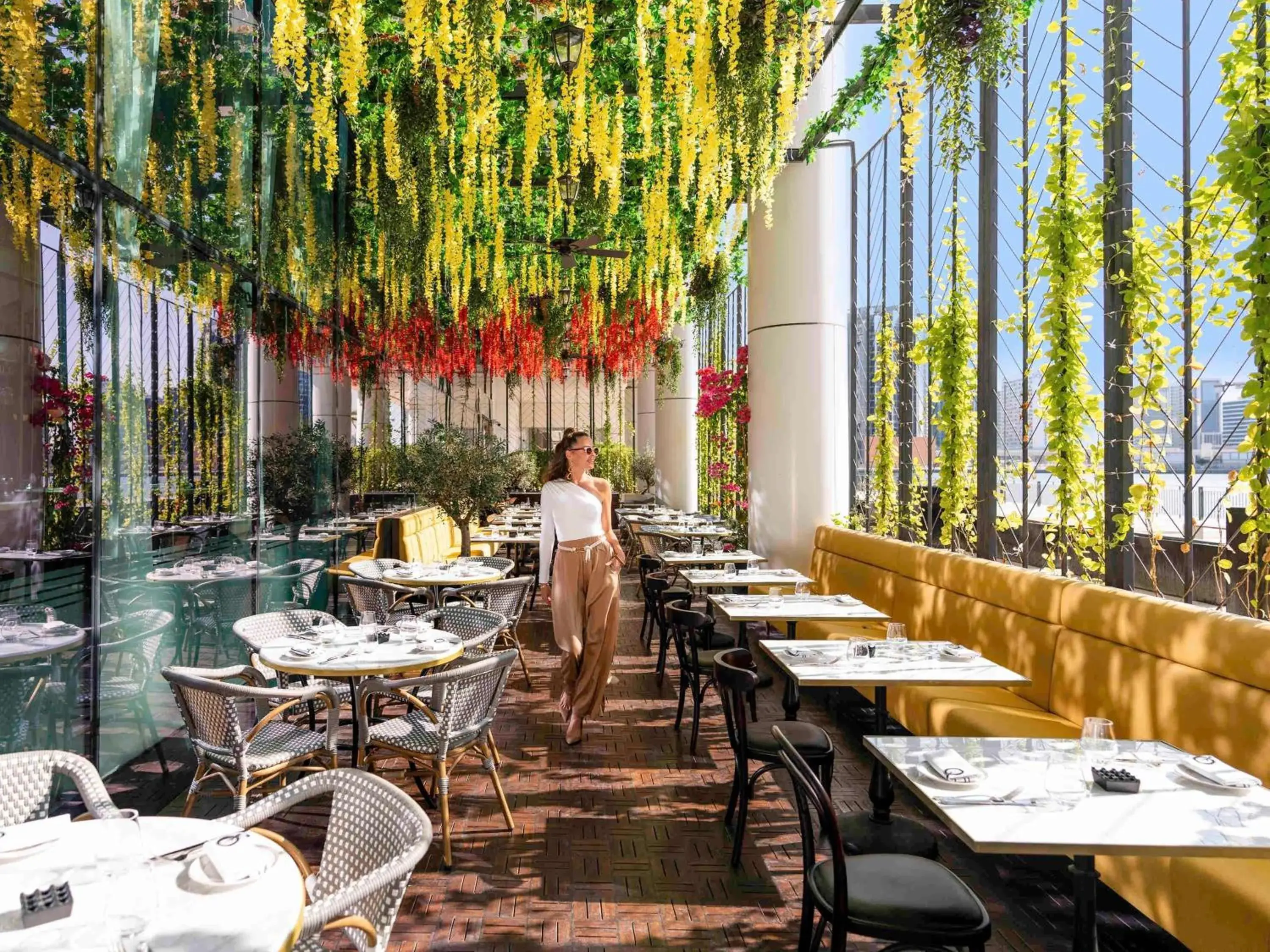 Restaurant/places to eat in Pullman Dubai Downtown Restaurant/places to eat in Pullman Dubai Downtown