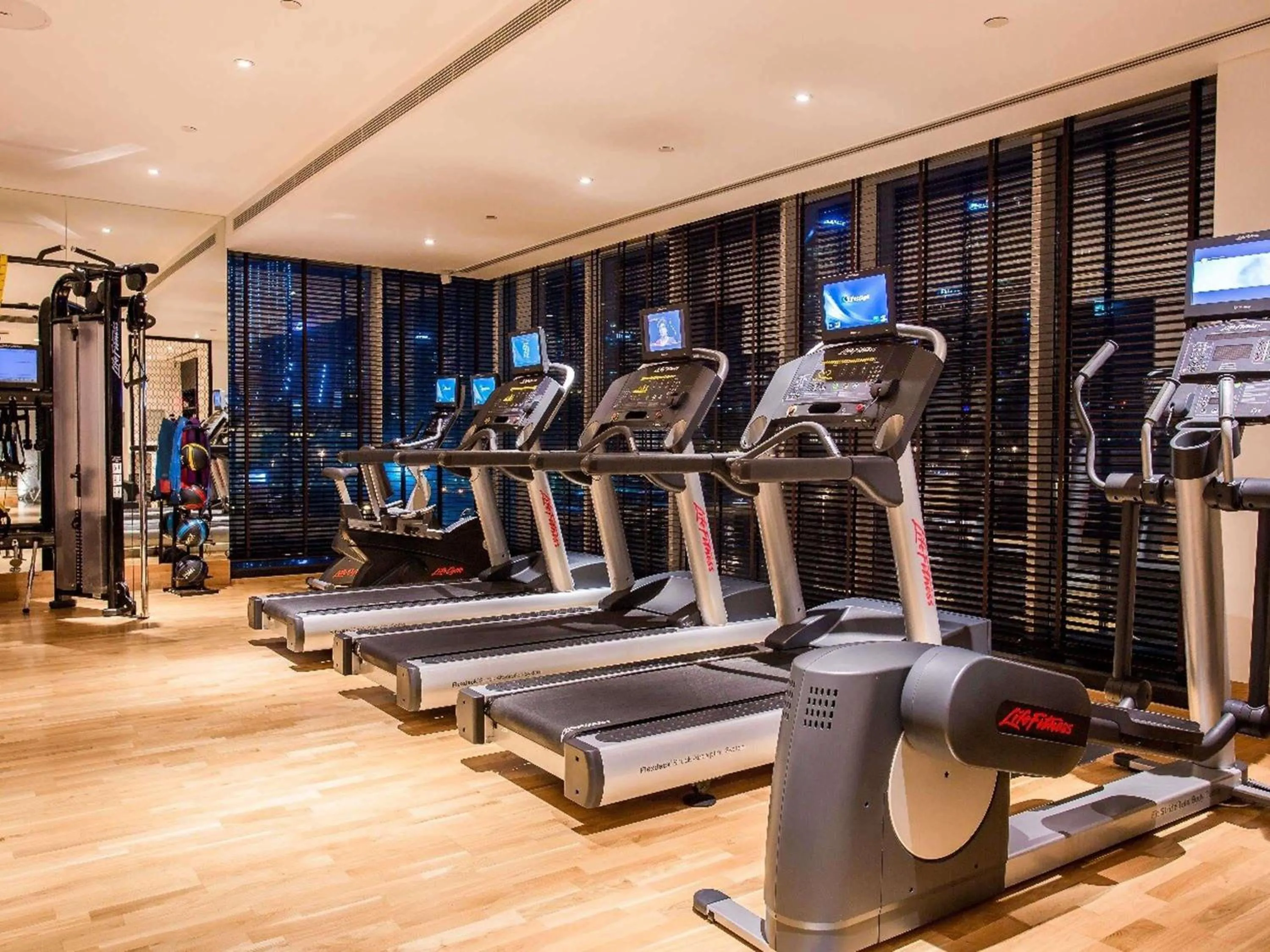 Fitness centre/facilities in Pullman Dubai Downtown