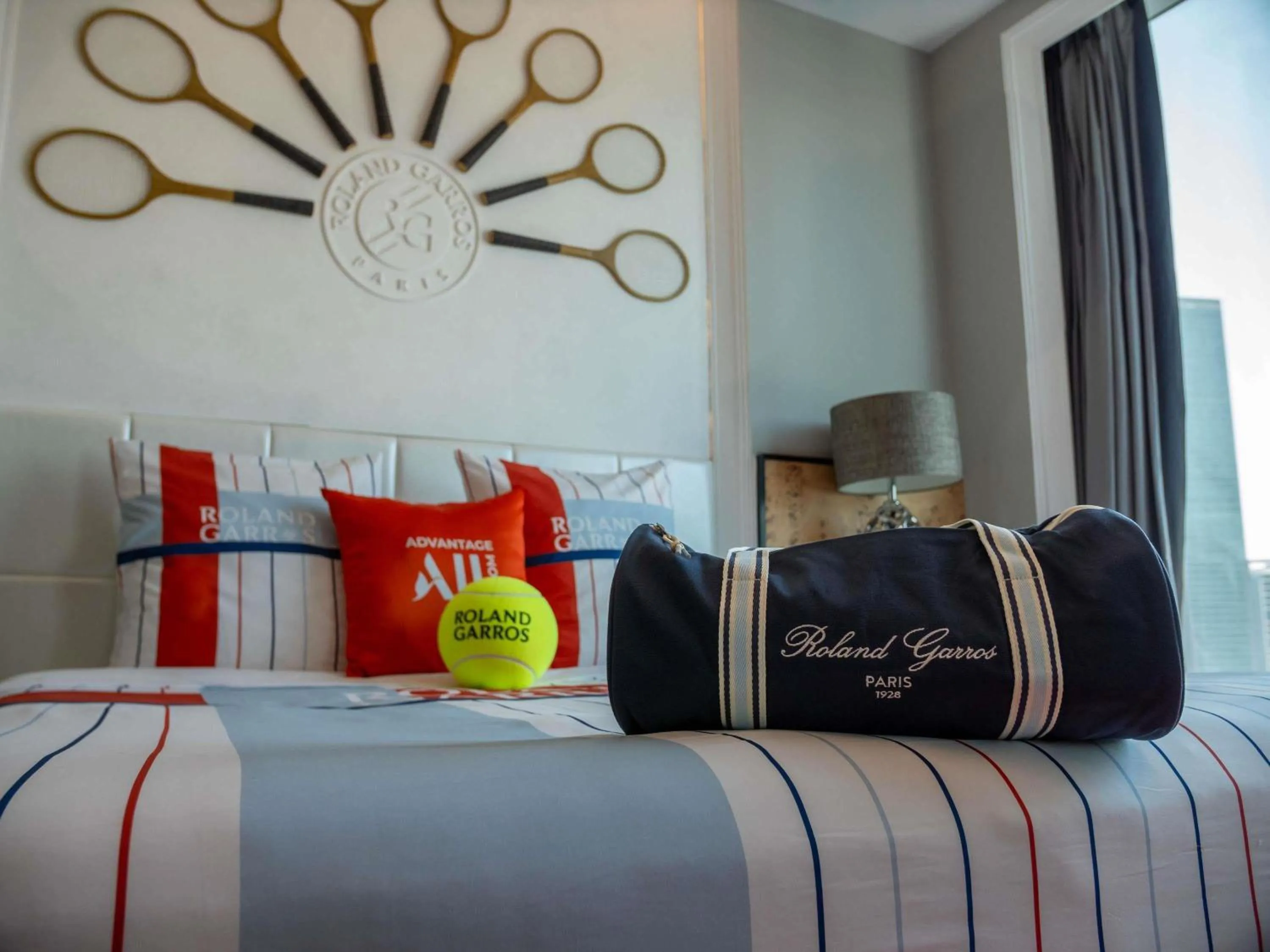 Bedroom, Bed in Pullman Dubai Downtown