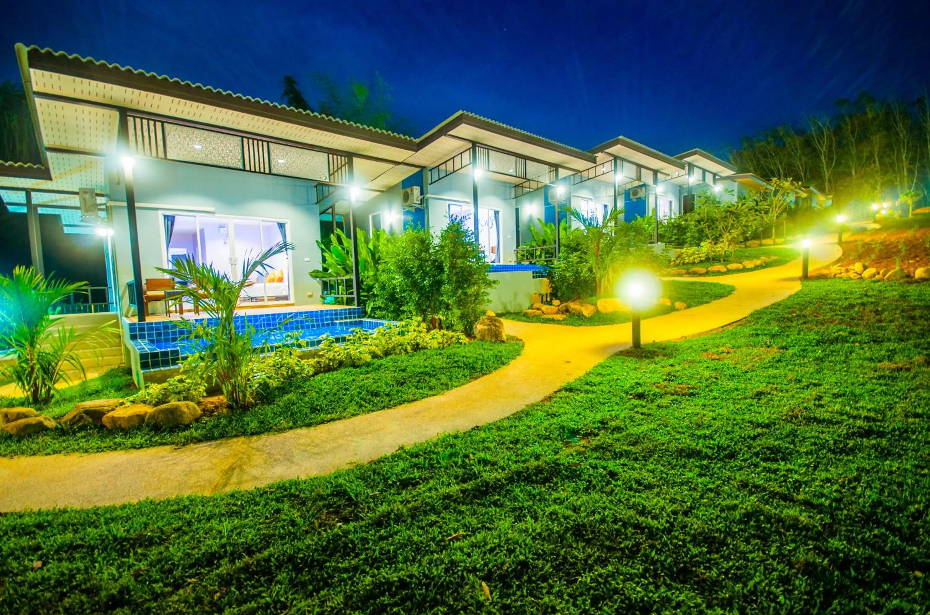 Property building in Chomphu Resort