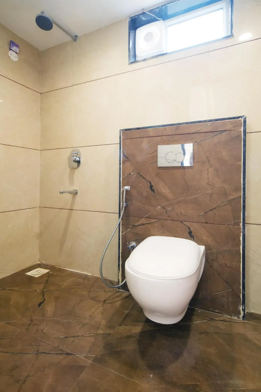 Toilet in The Avinya Stay