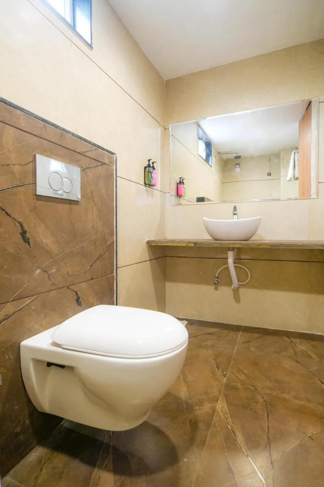 Toilet in The Avinya Stay