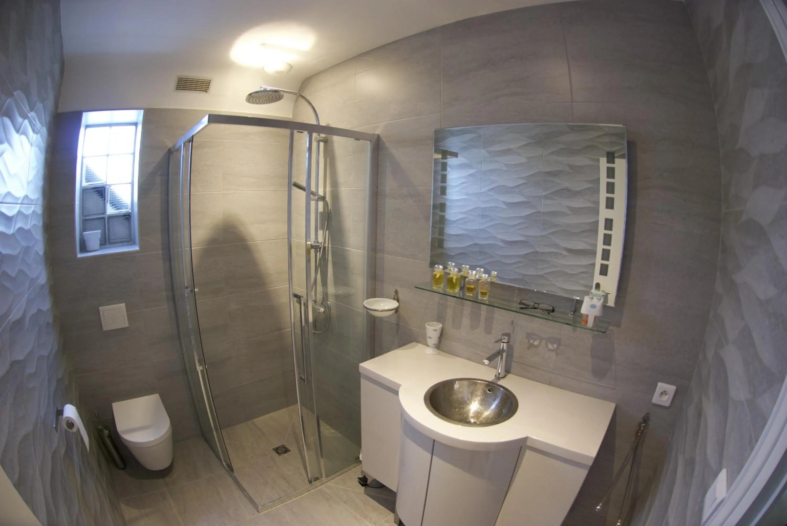 Shower in Gîte La Terrasse Du Verger