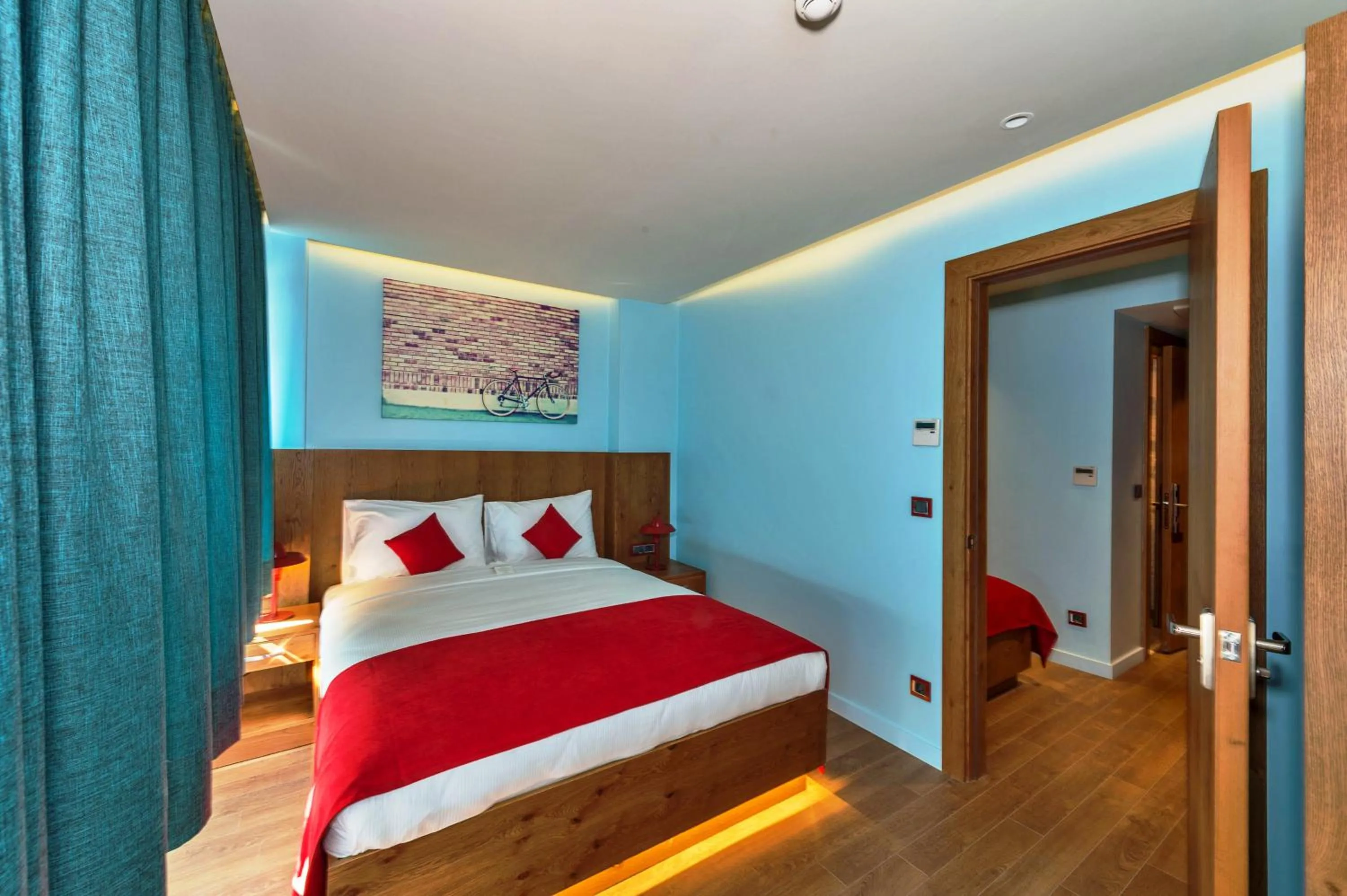 Bed in Taksim Istanbul Nis Hotel - Istiklal Street