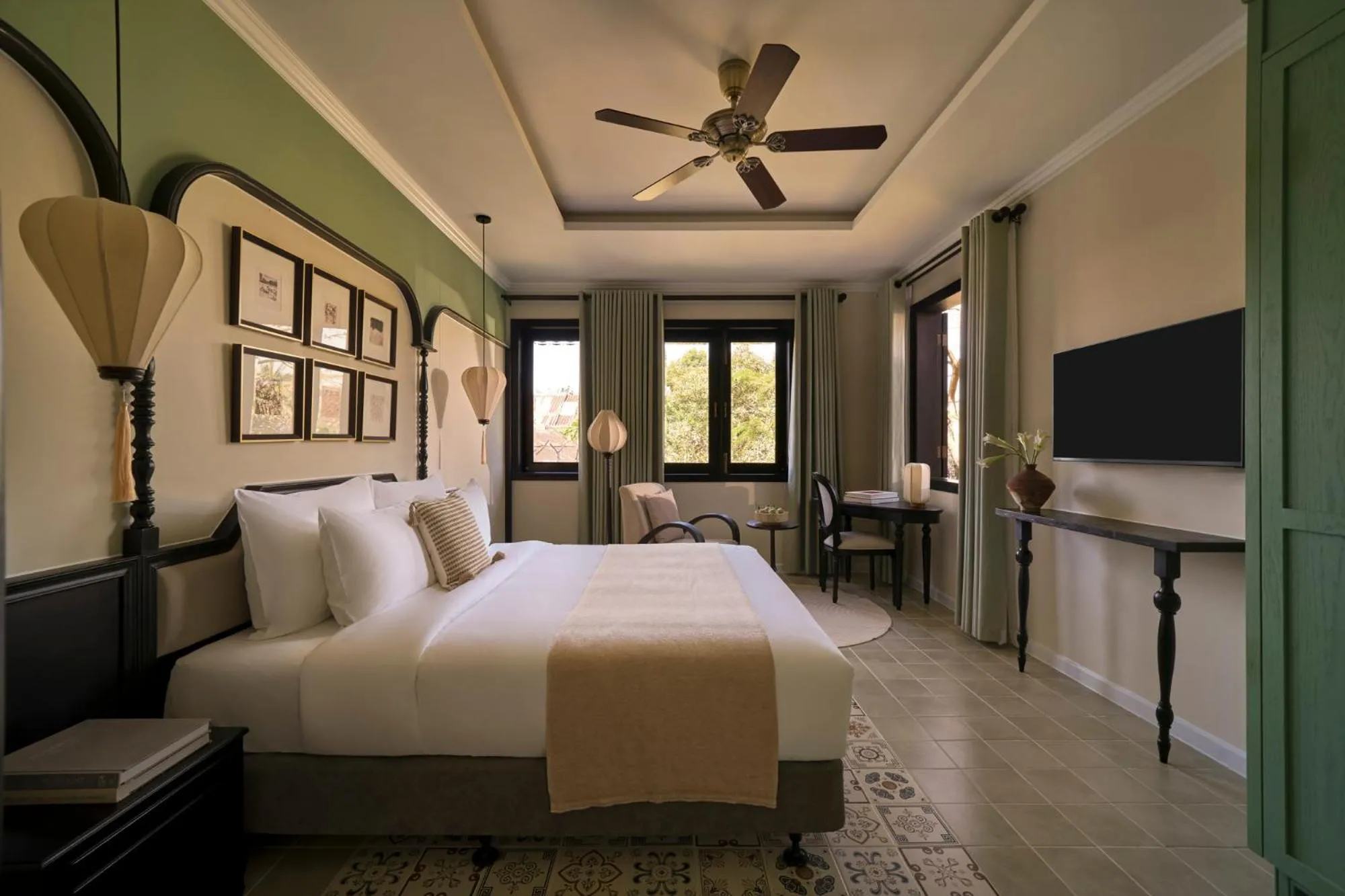 Bed in Grand Signature By M Village Hoi An Resort