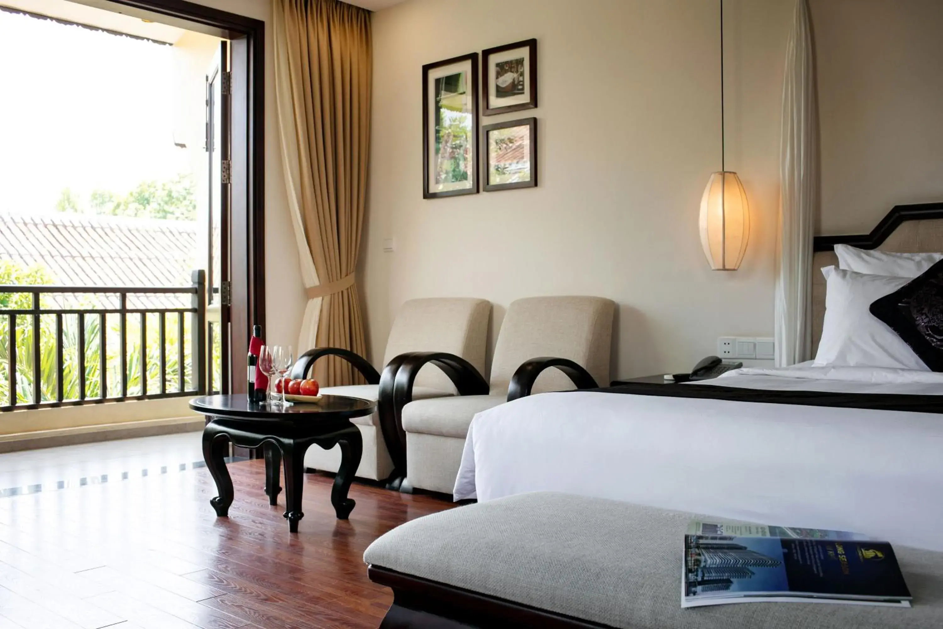 Bed in Mulberry Collection Silk Village Bed in Mulberry Collection Silk Village