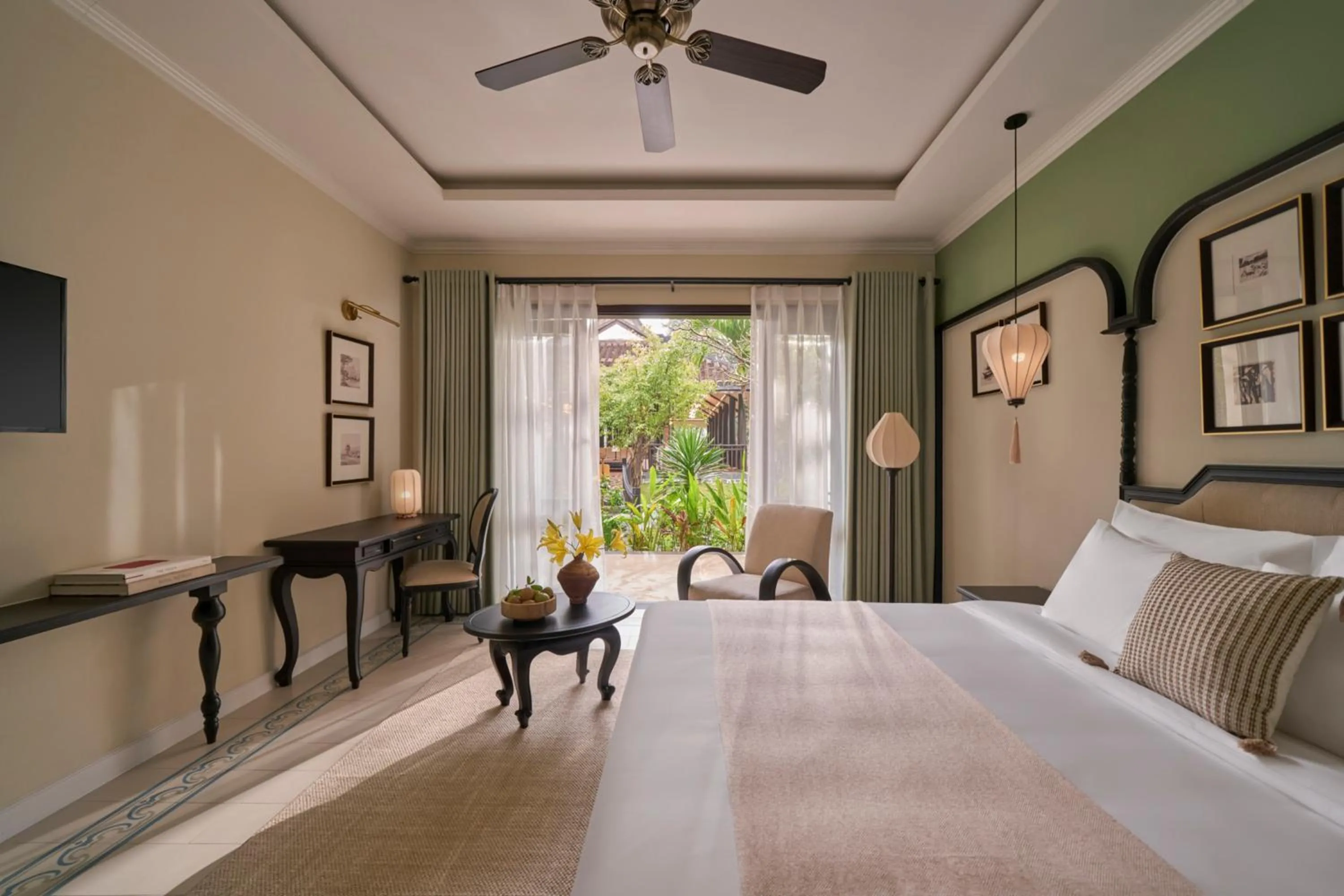 Bed in Grand Signature By M Village Hoi An Resort