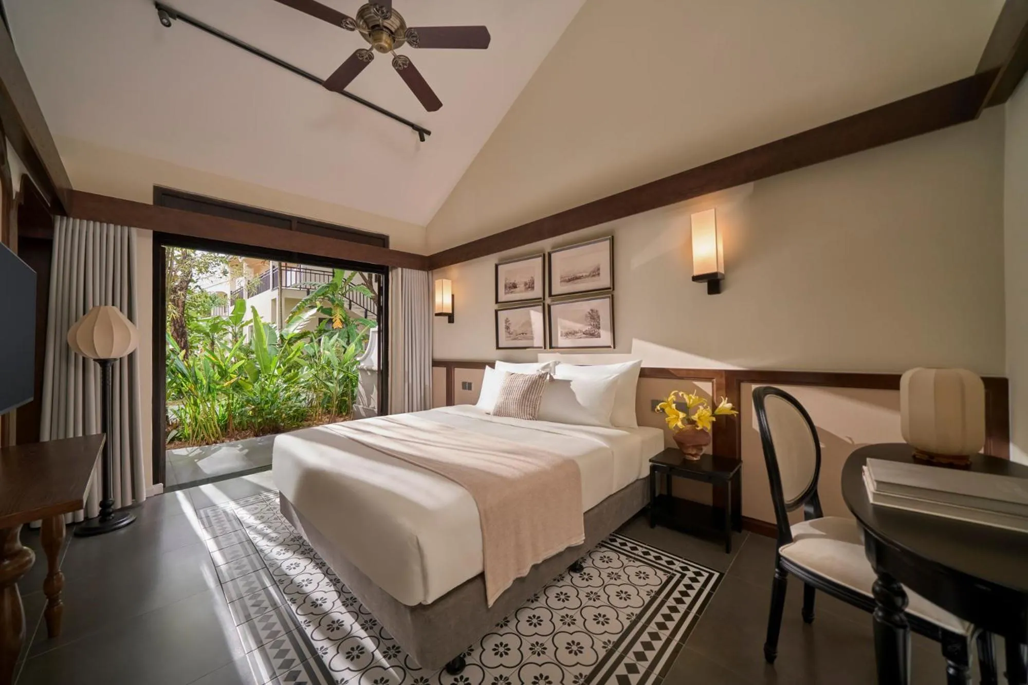 Bed in Grand Signature By M Village Hoi An Resort