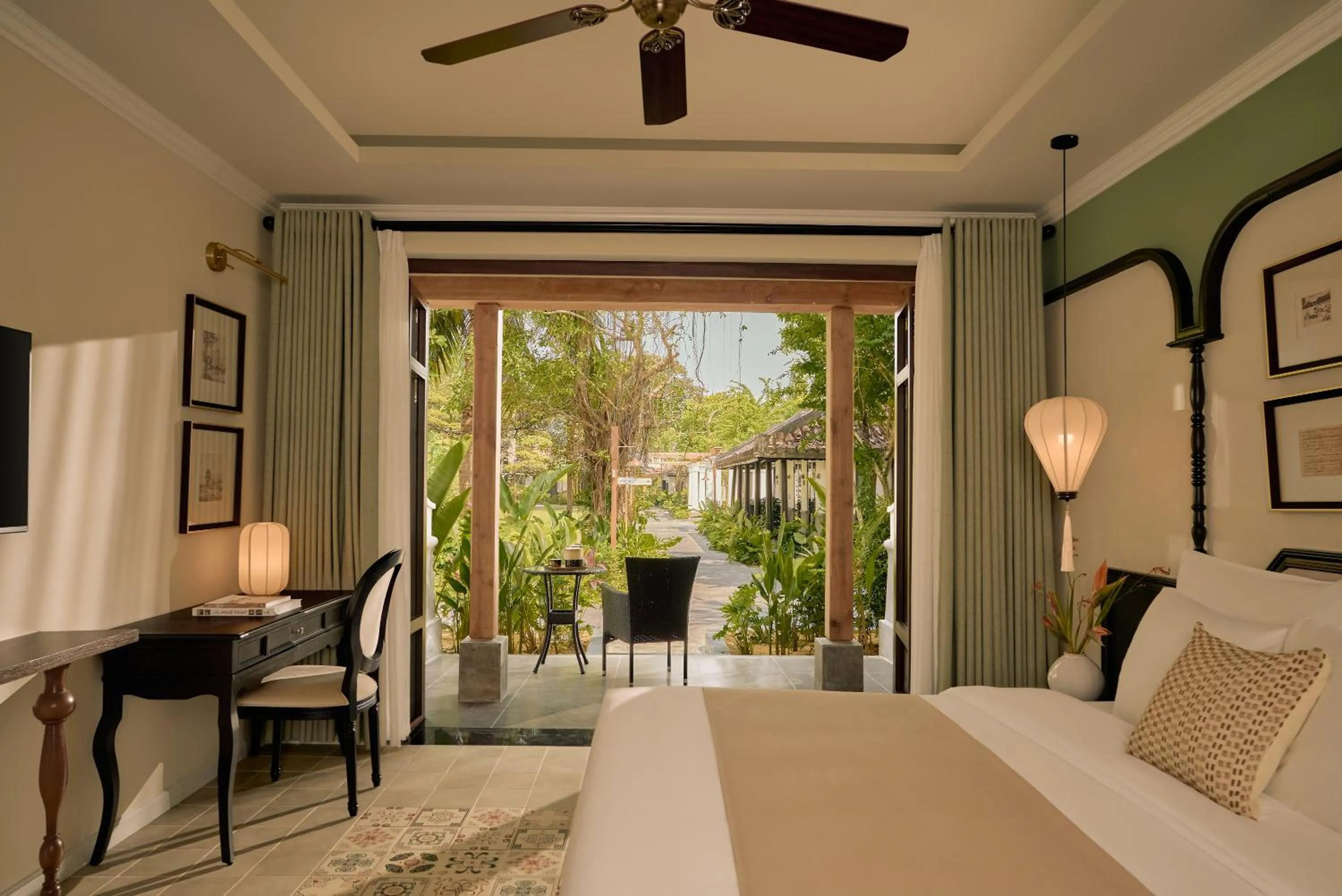 Bed in Grand Signature By M Village Hoi An Resort