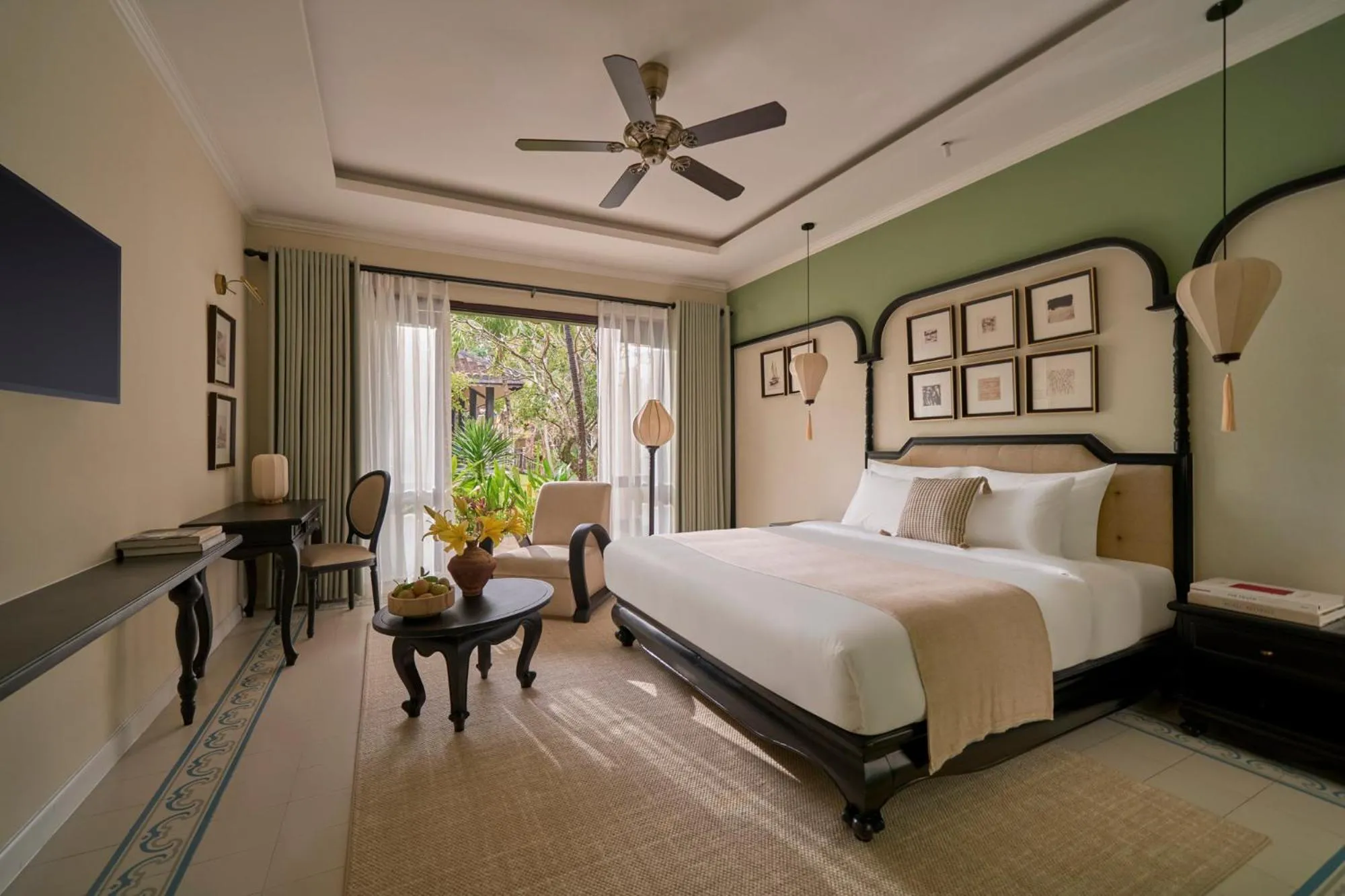 Bed in Grand Signature By M Village Hoi An Resort