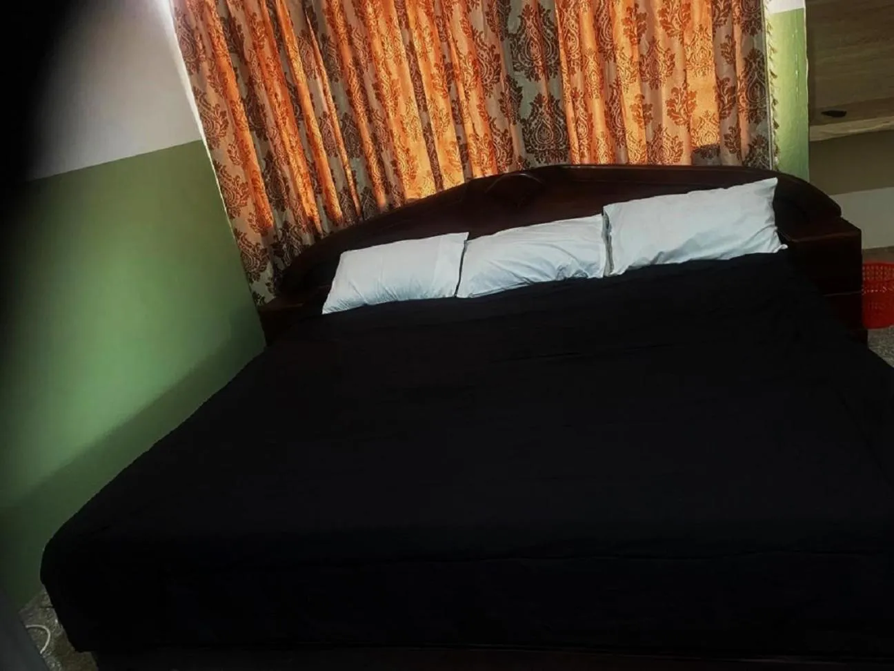 Bed in Enyo Home