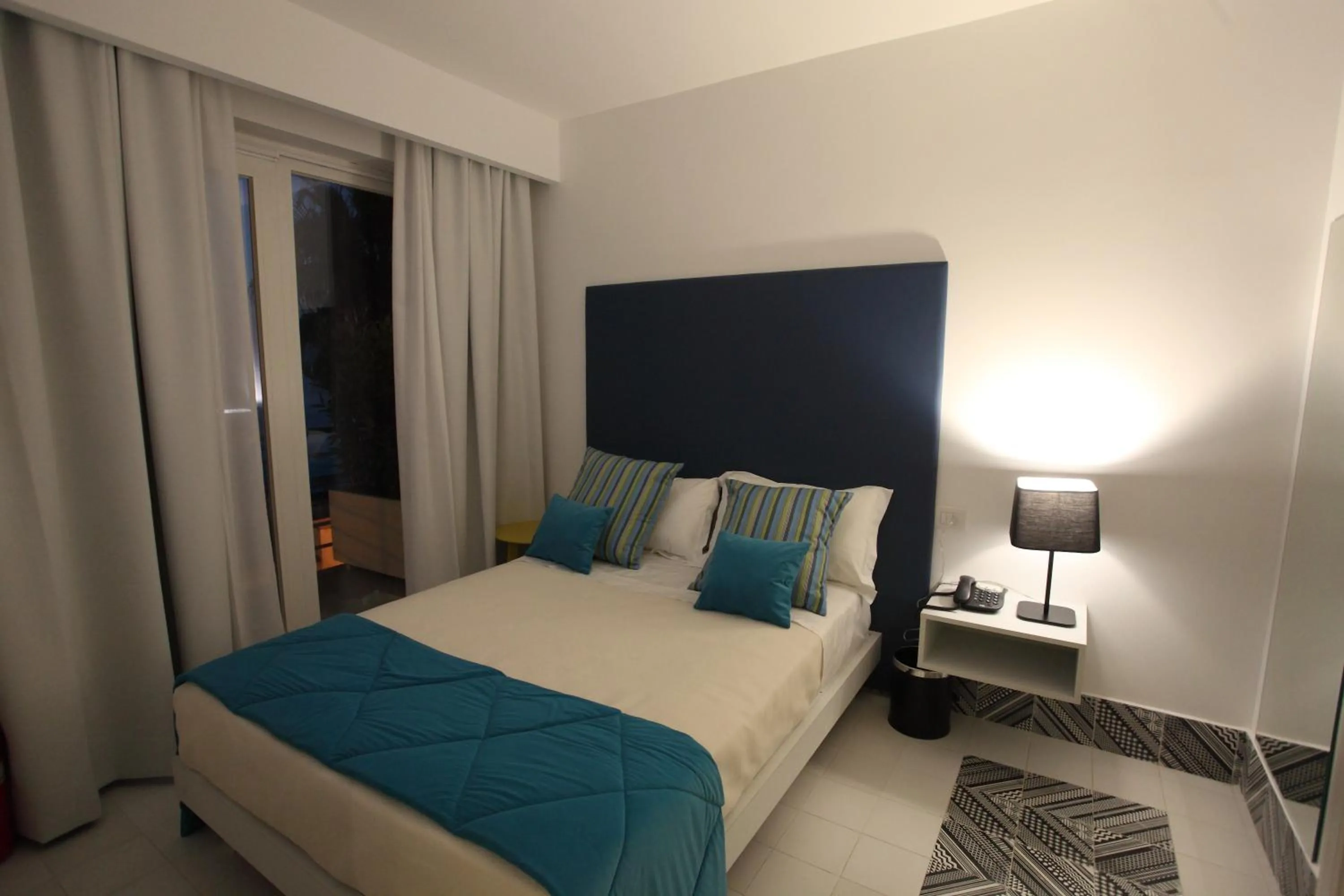 Photo of the whole room, Bed in Palma d'Oro