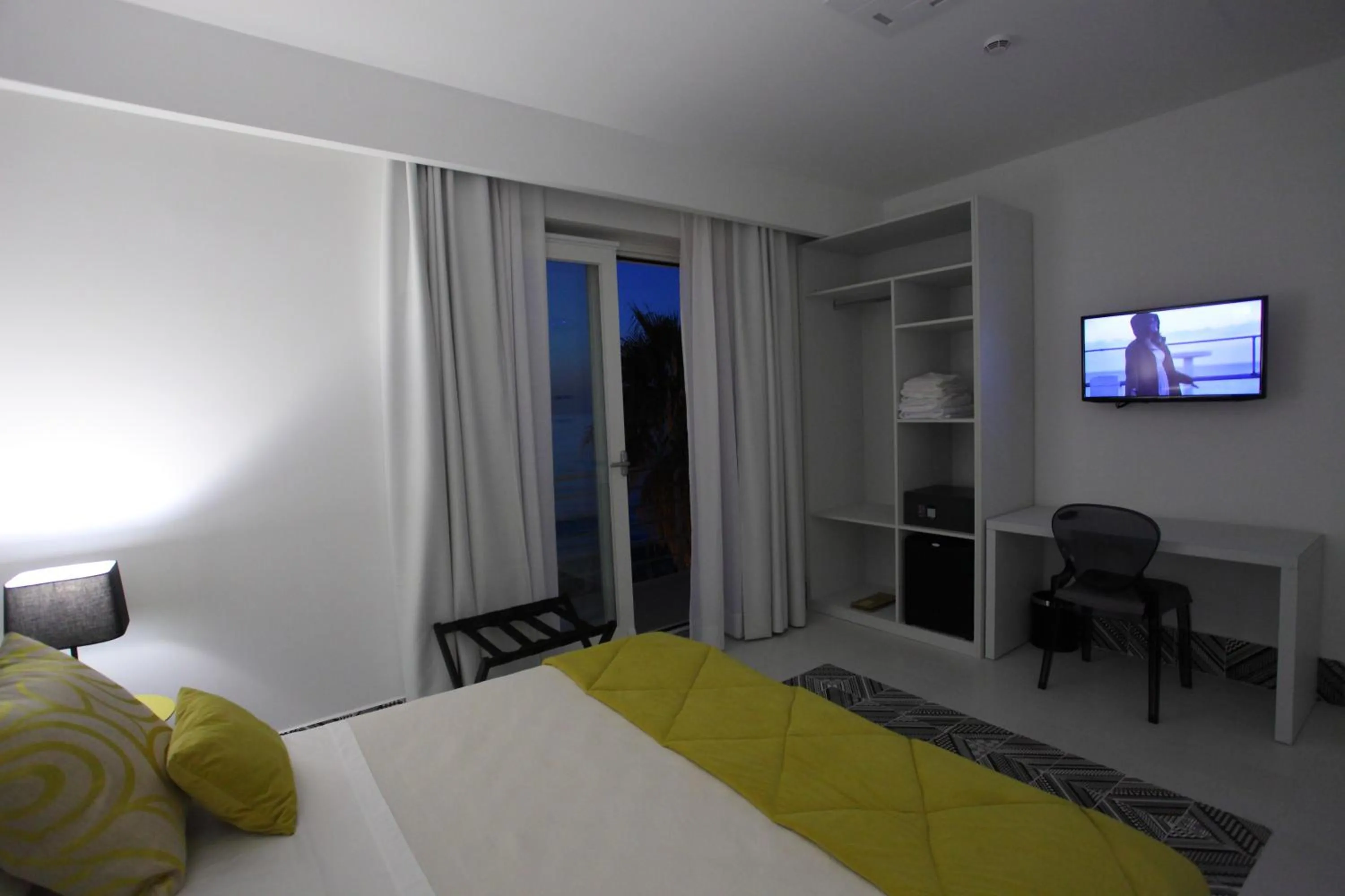 Photo of the whole room, Bed in Palma d'Oro