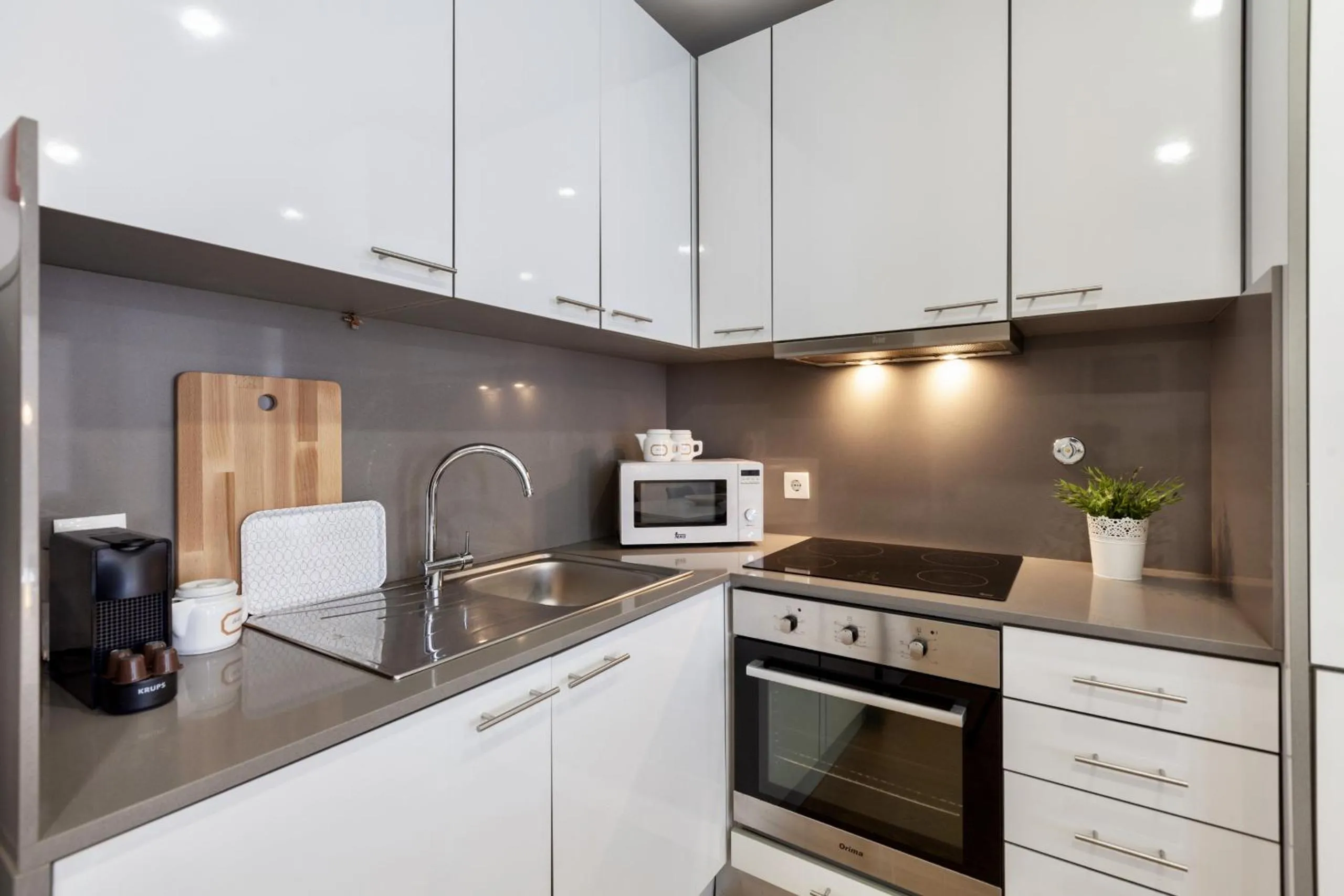 Kitchen or kitchenette in D&S - Porto Theater Apartment
