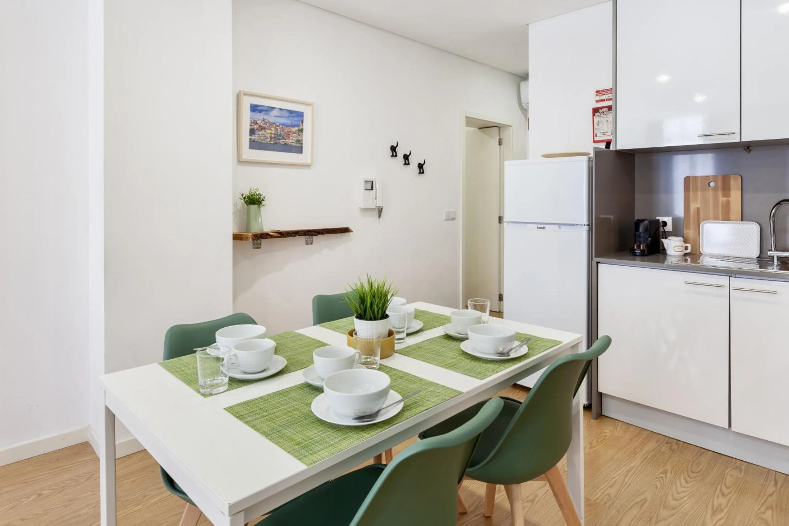 Dining area in D&S - Porto Theater Apartment