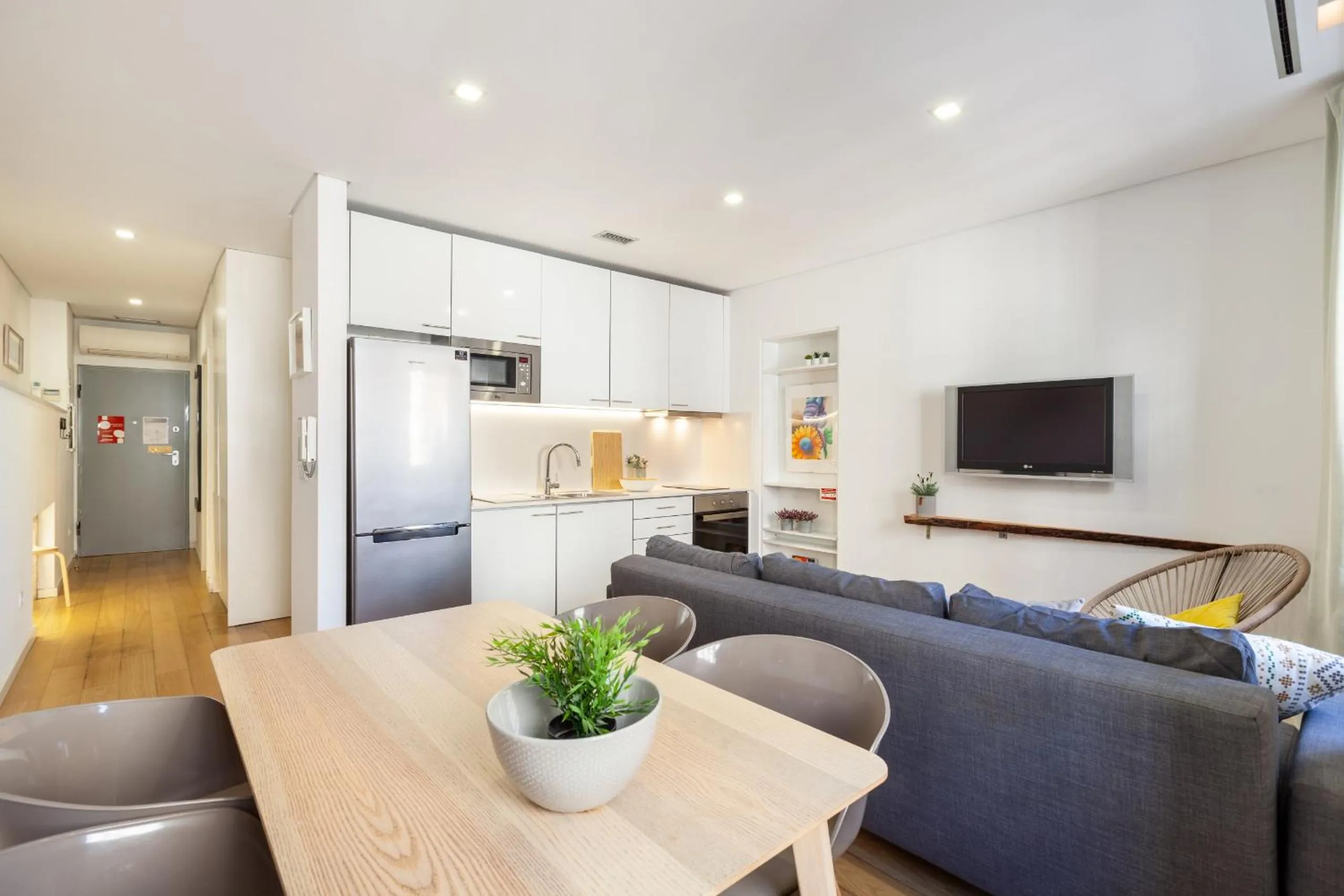 Dining area in D&S - Porto Theater Apartment