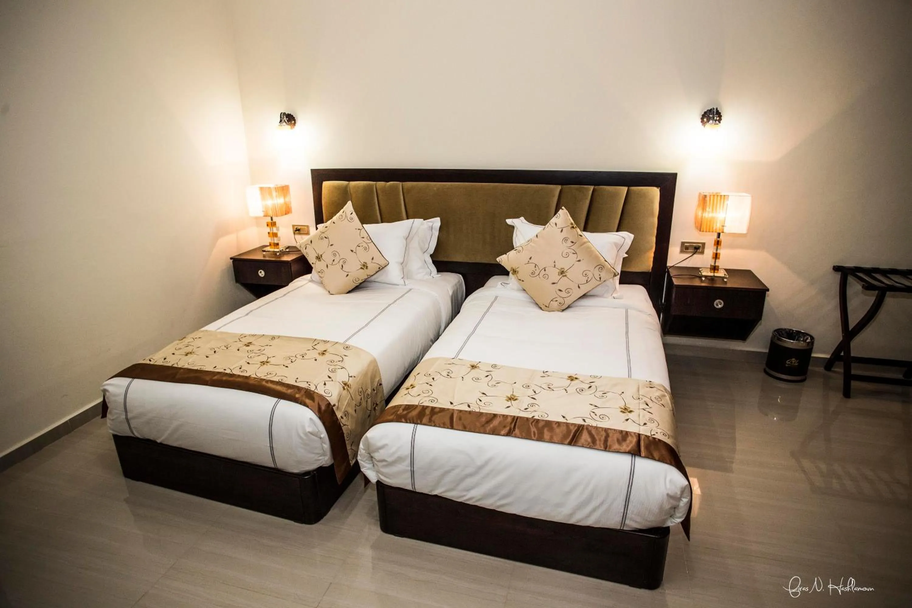 Photo of the whole room, Bed in Queen Plaza Hotel