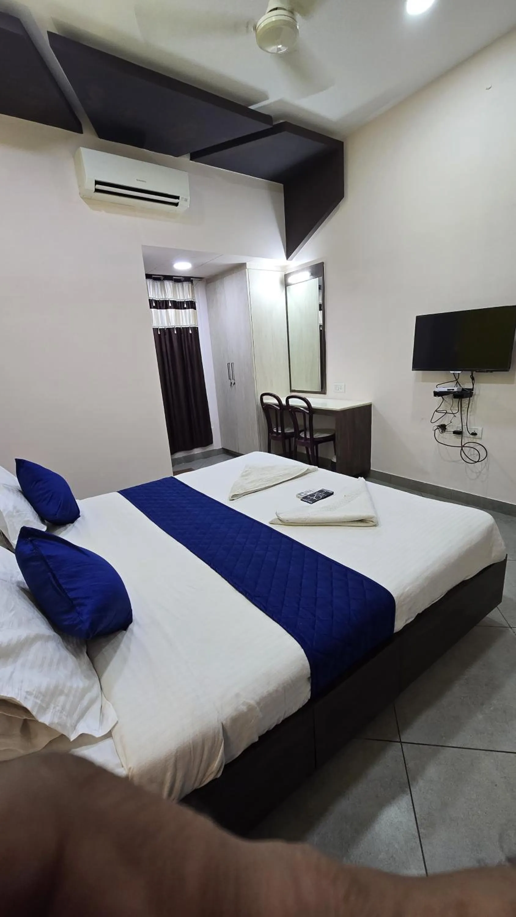 Twilight Inn, Purasaiwakkam