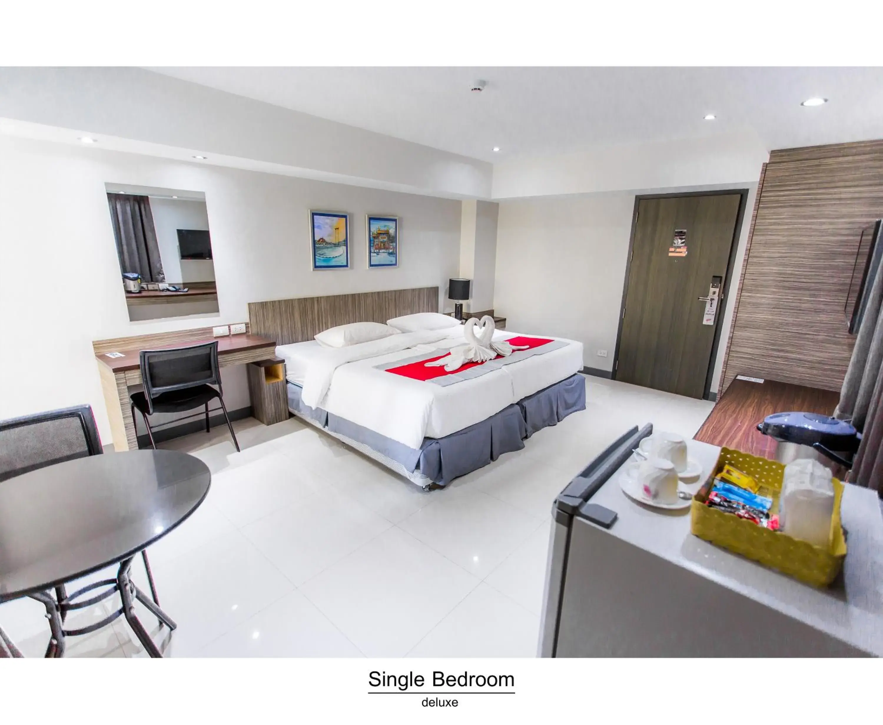 Photo of the whole room, Bed in Pho Place Photo of the whole room, Bed in Pho Place