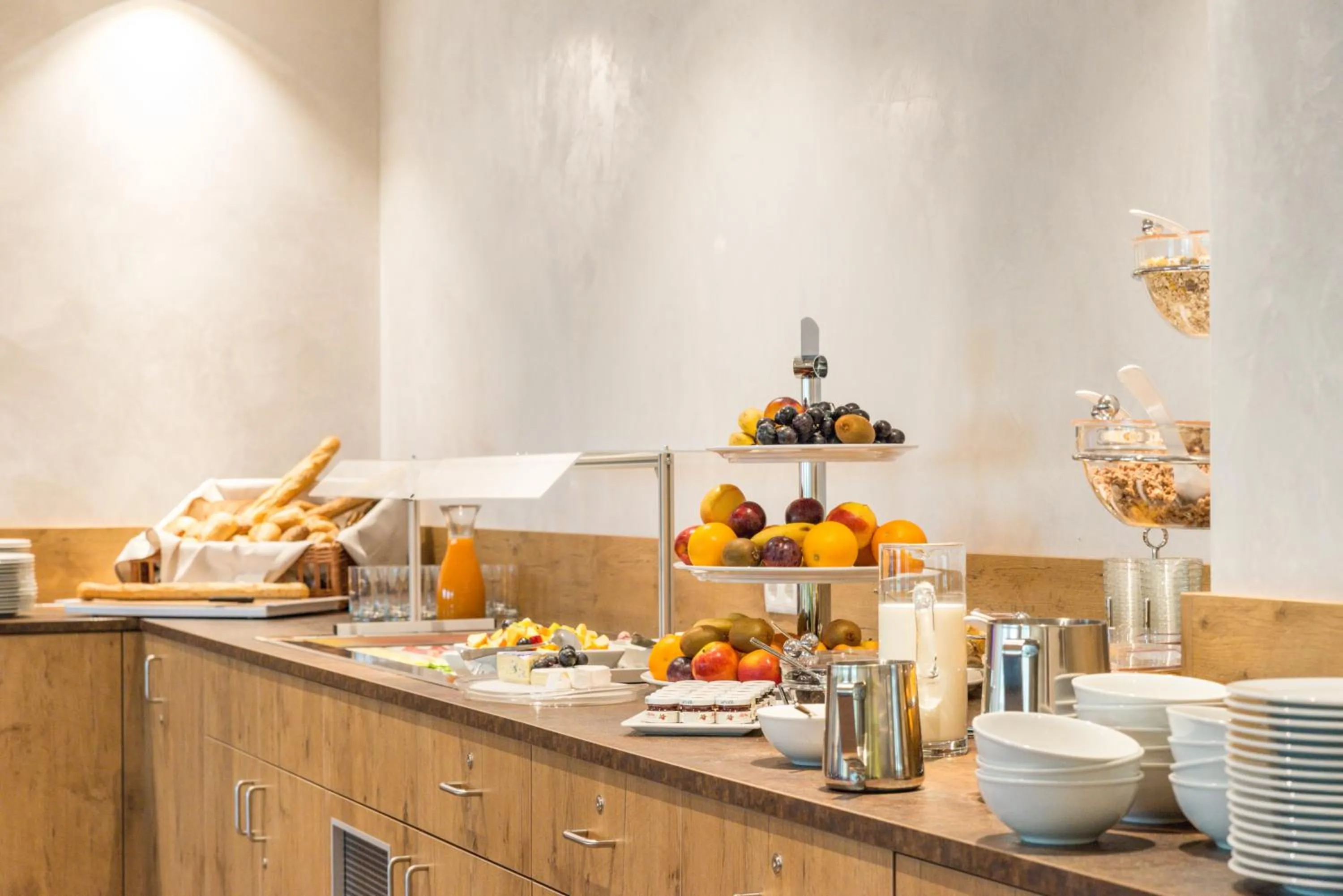 Food and drinks in Ammi Hotel Garni