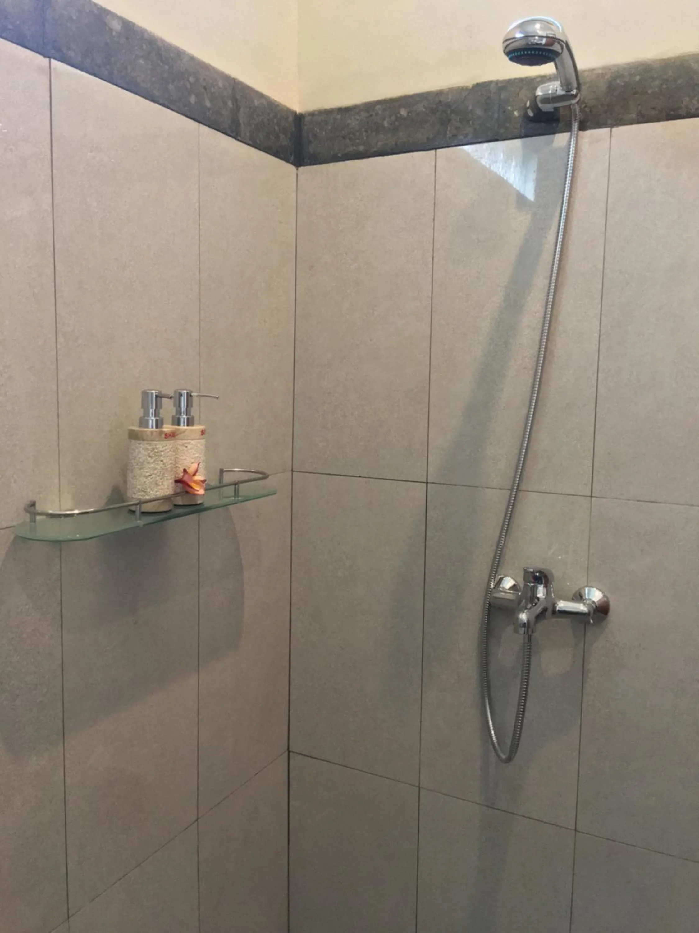 Shower in Wina Ubud B&B