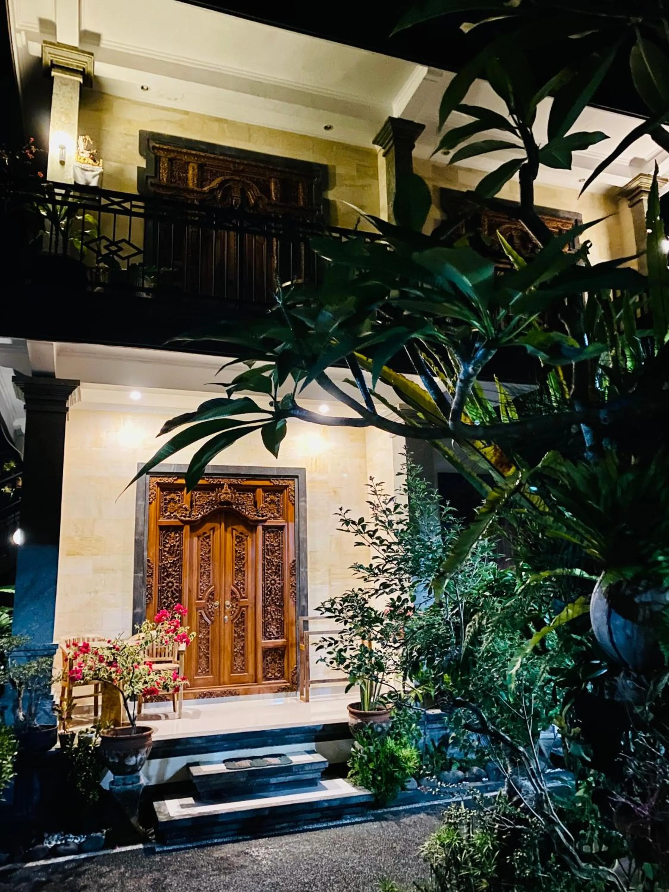 Facade/entrance in Wina Ubud B&B