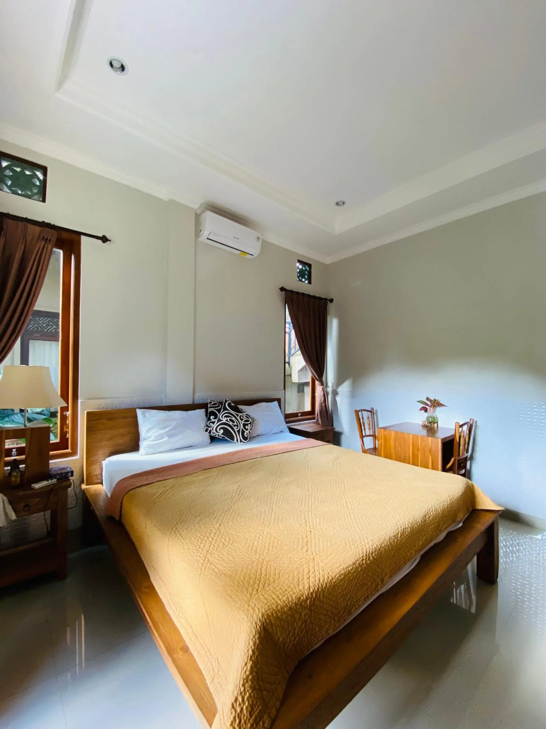 Bed in Wina Ubud B&B