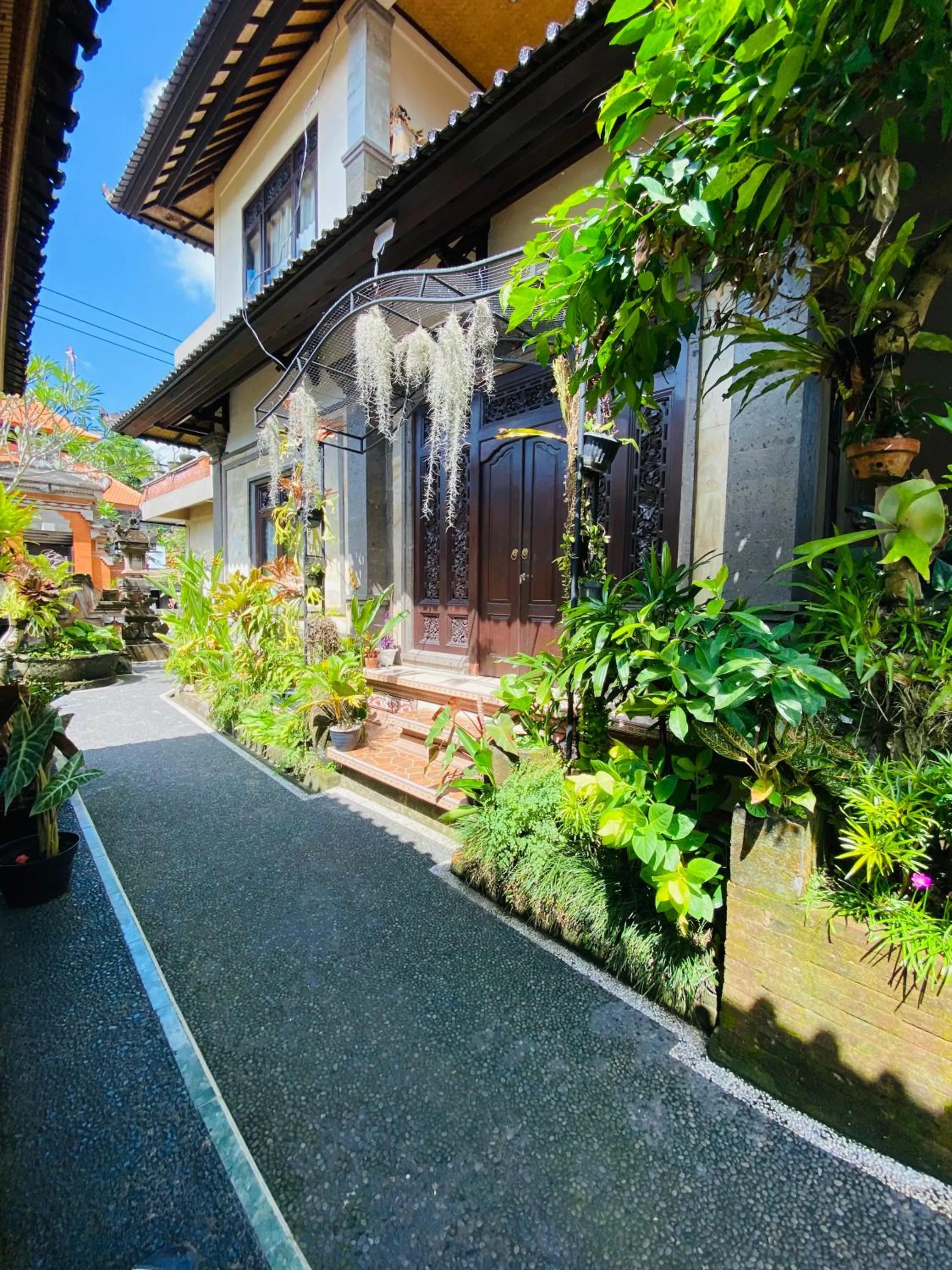 Facade/entrance in Wina Ubud B&B