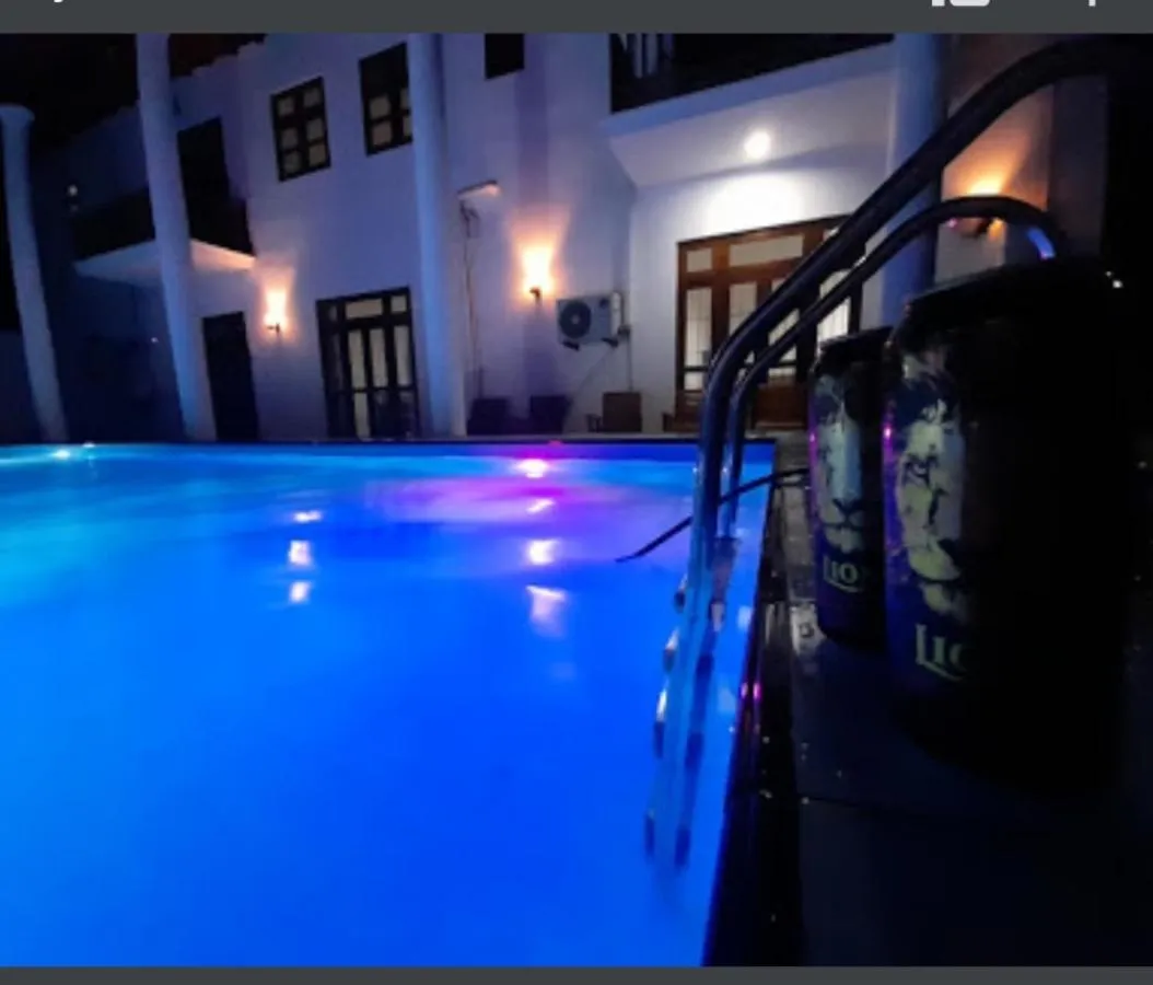 Swimming pool in Villa 234