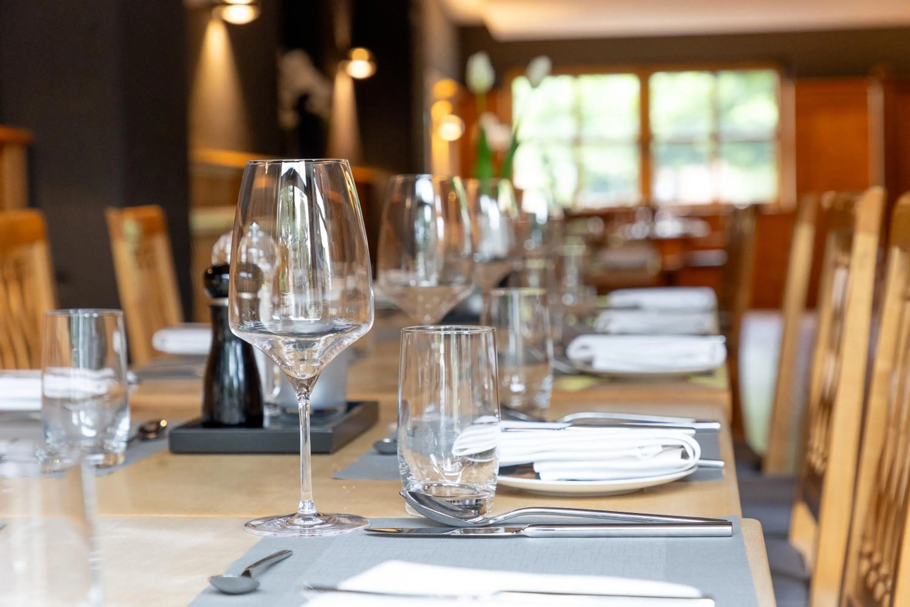 Restaurant/places to eat in &REPEAT Köln Airport