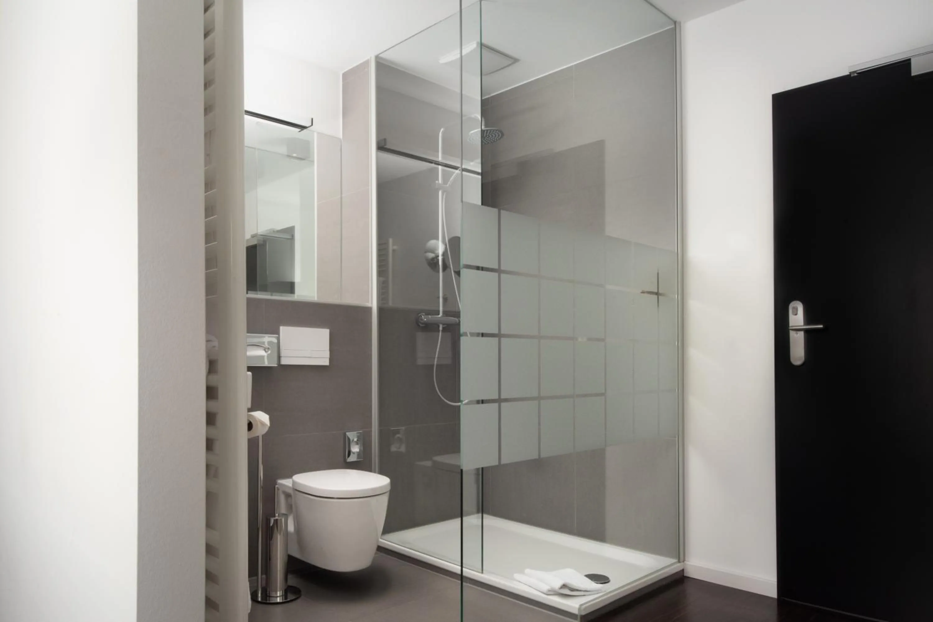 Bathroom in &REPEAT Köln Airport