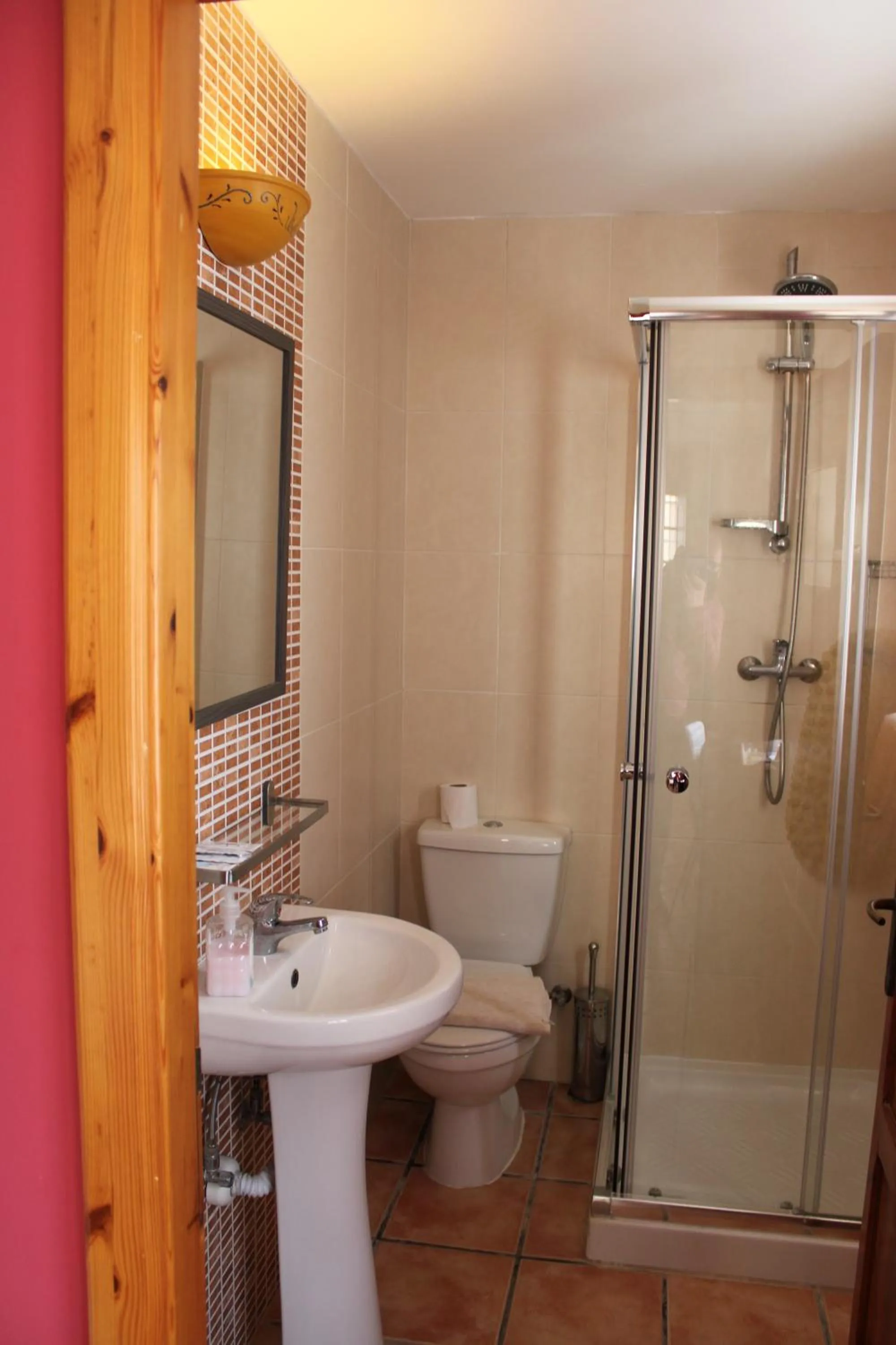 Bathroom in Il-Wileġ Bed & Breakfast