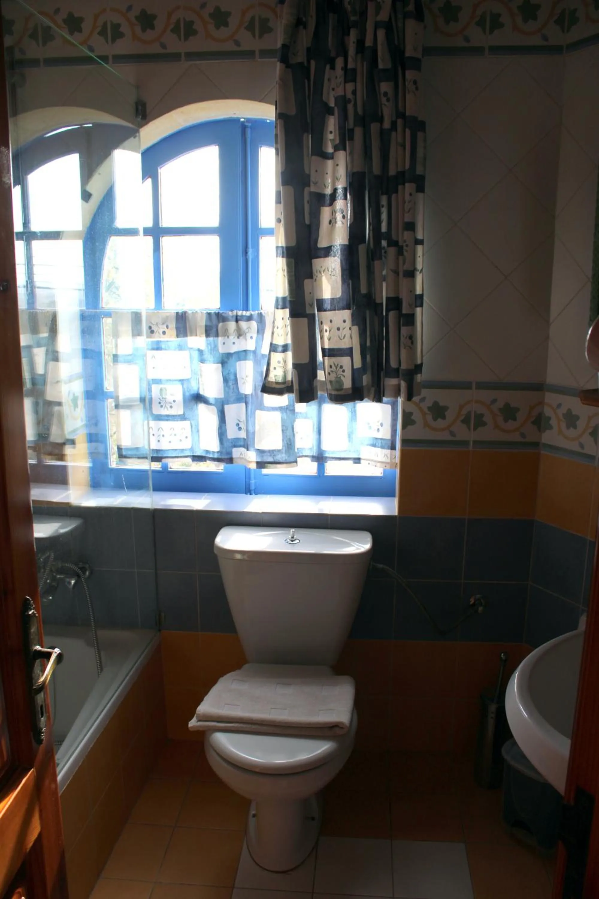 Bathroom in Il-Wileġ Bed & Breakfast