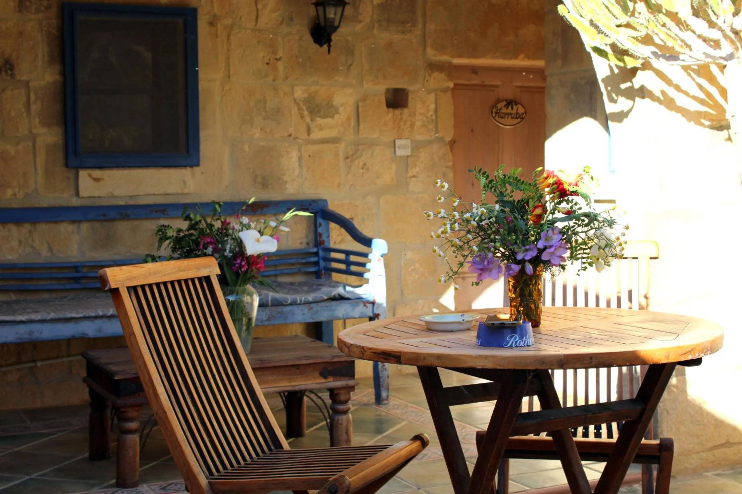 Patio in Il-Wileġ Bed & Breakfast