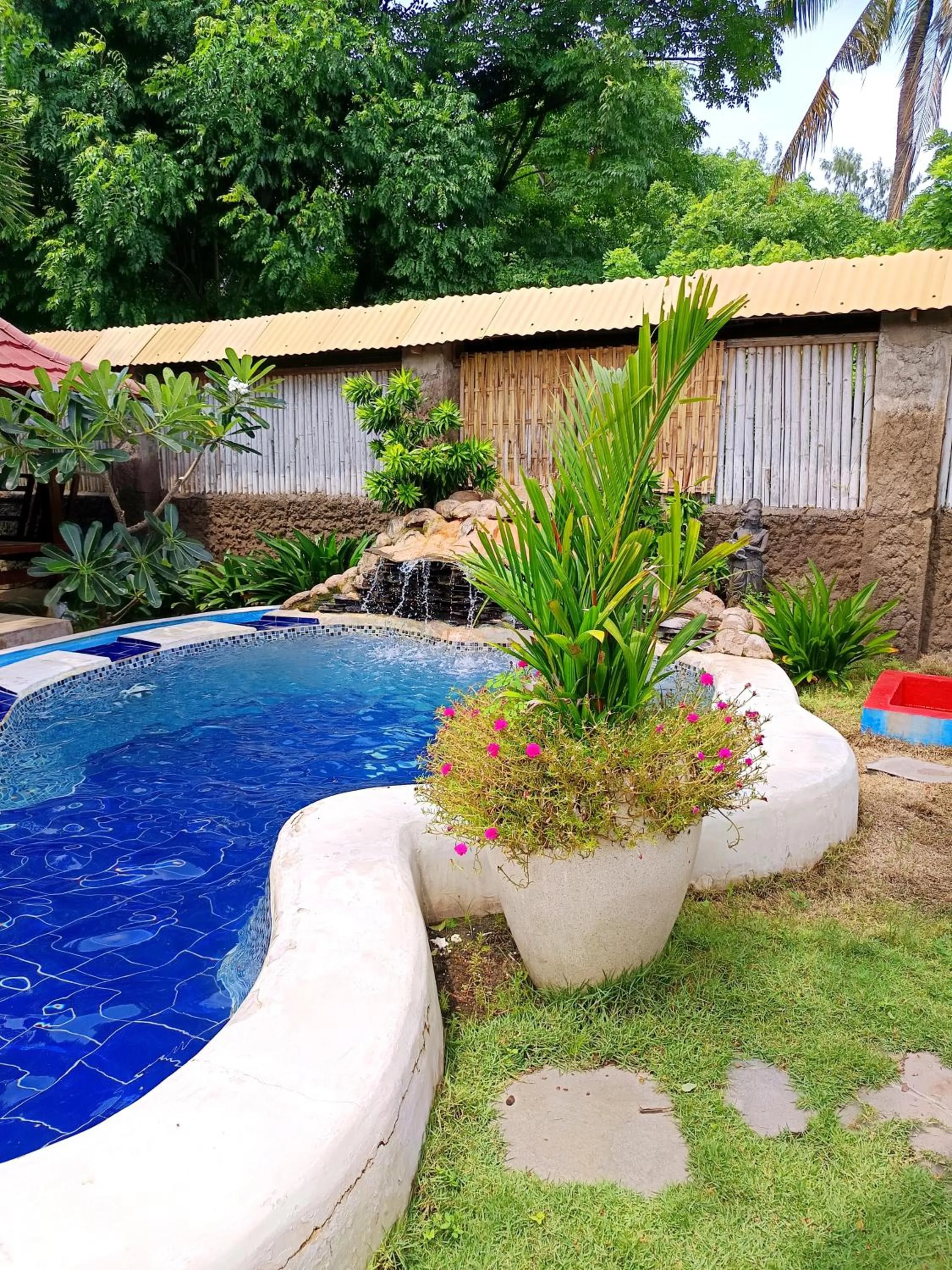 Swimming pool in Kampung Meno Bungalows