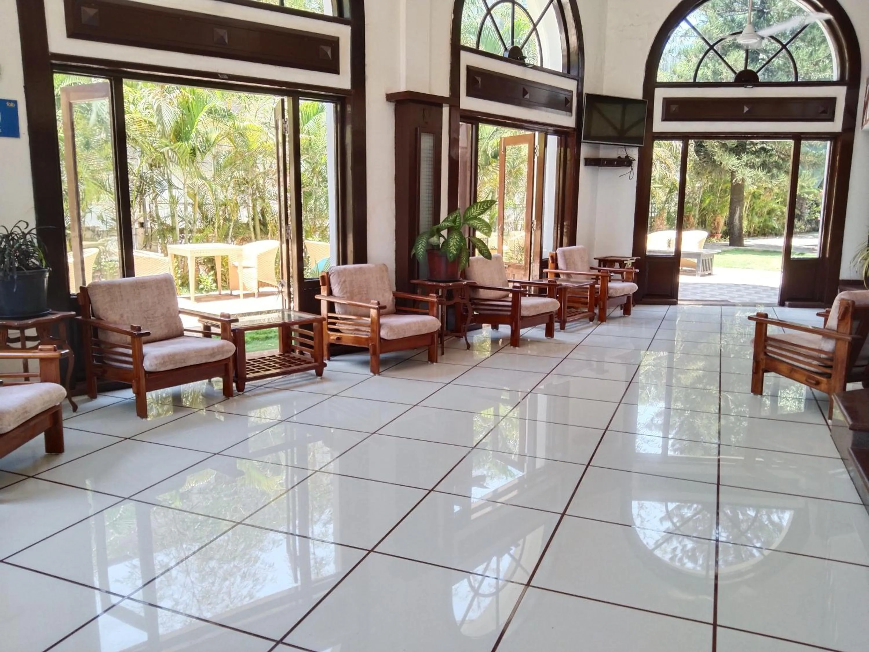 Seating area in Sunset Beach Resort