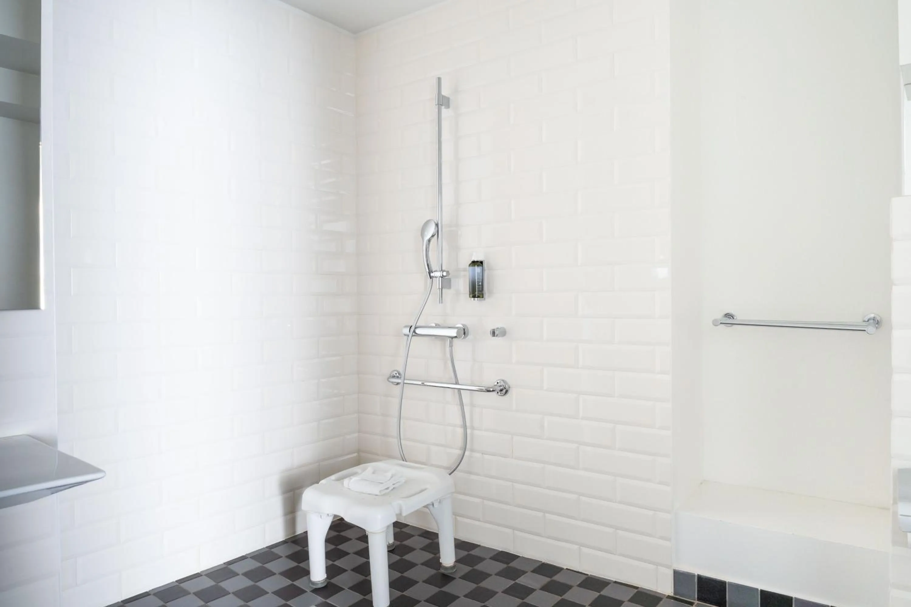 Bathroom in Hotel 34B - Astotel