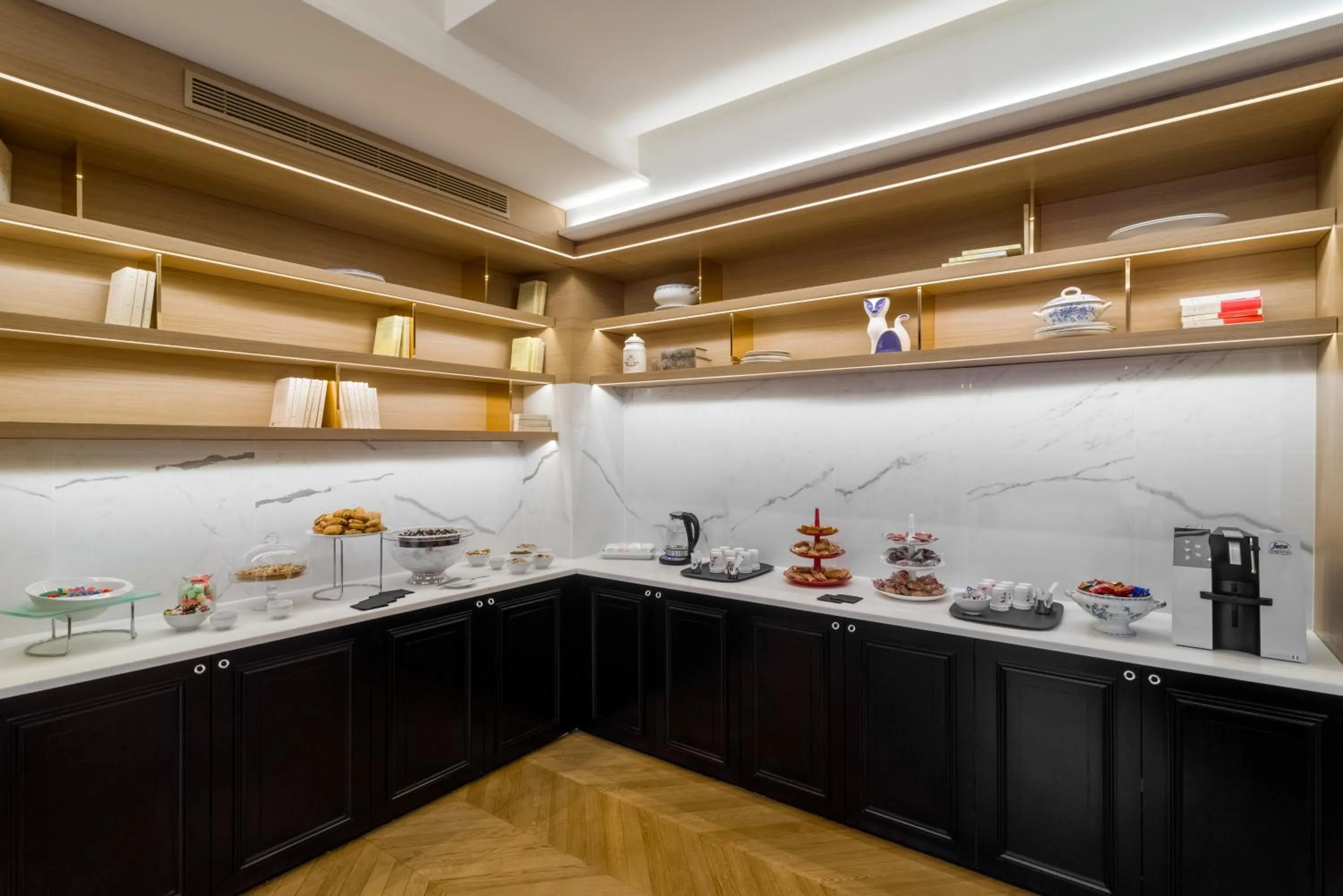 Meals in Hotel 34B - Astotel