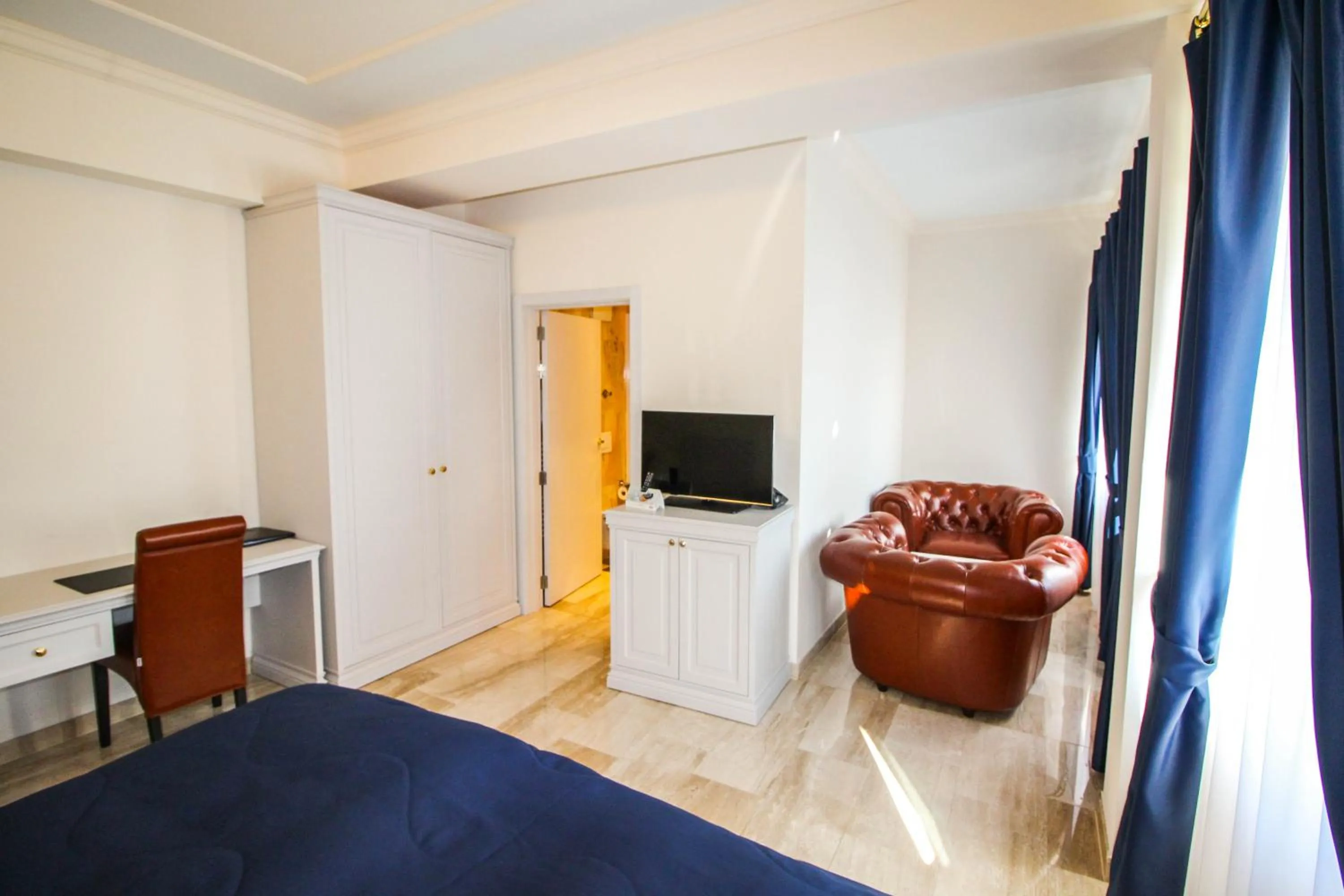 TV and multimedia, Bed in Grand Hotel Palladium