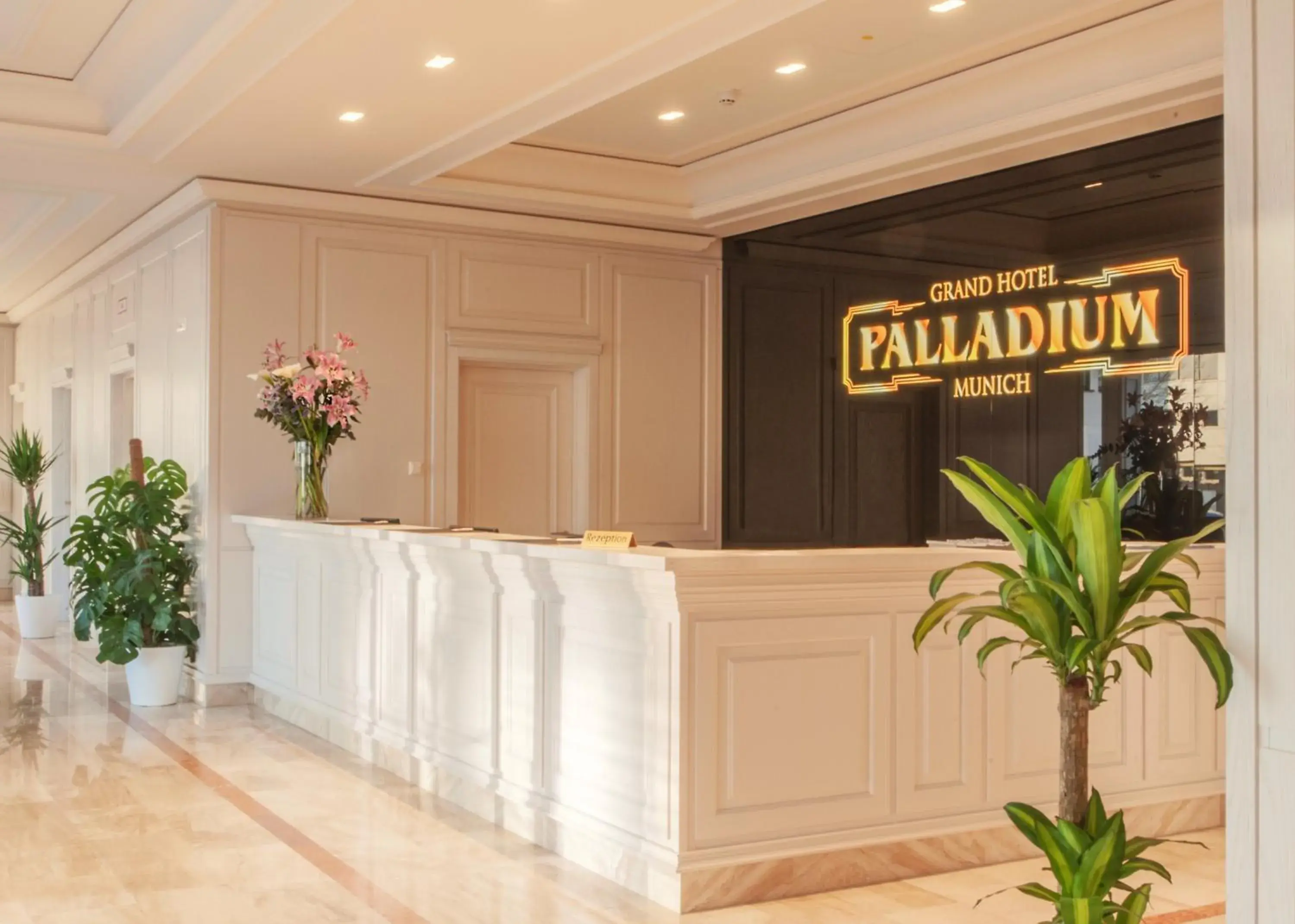 Lobby or reception in Grand Hotel Palladium Lobby or reception in Grand Hotel Palladium