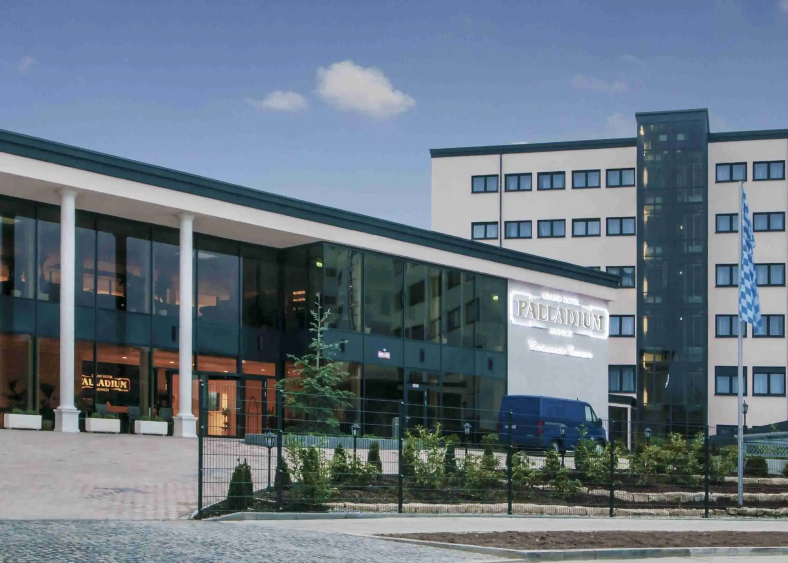 Facade/entrance in Grand Hotel Palladium Facade/entrance in Grand Hotel Palladium